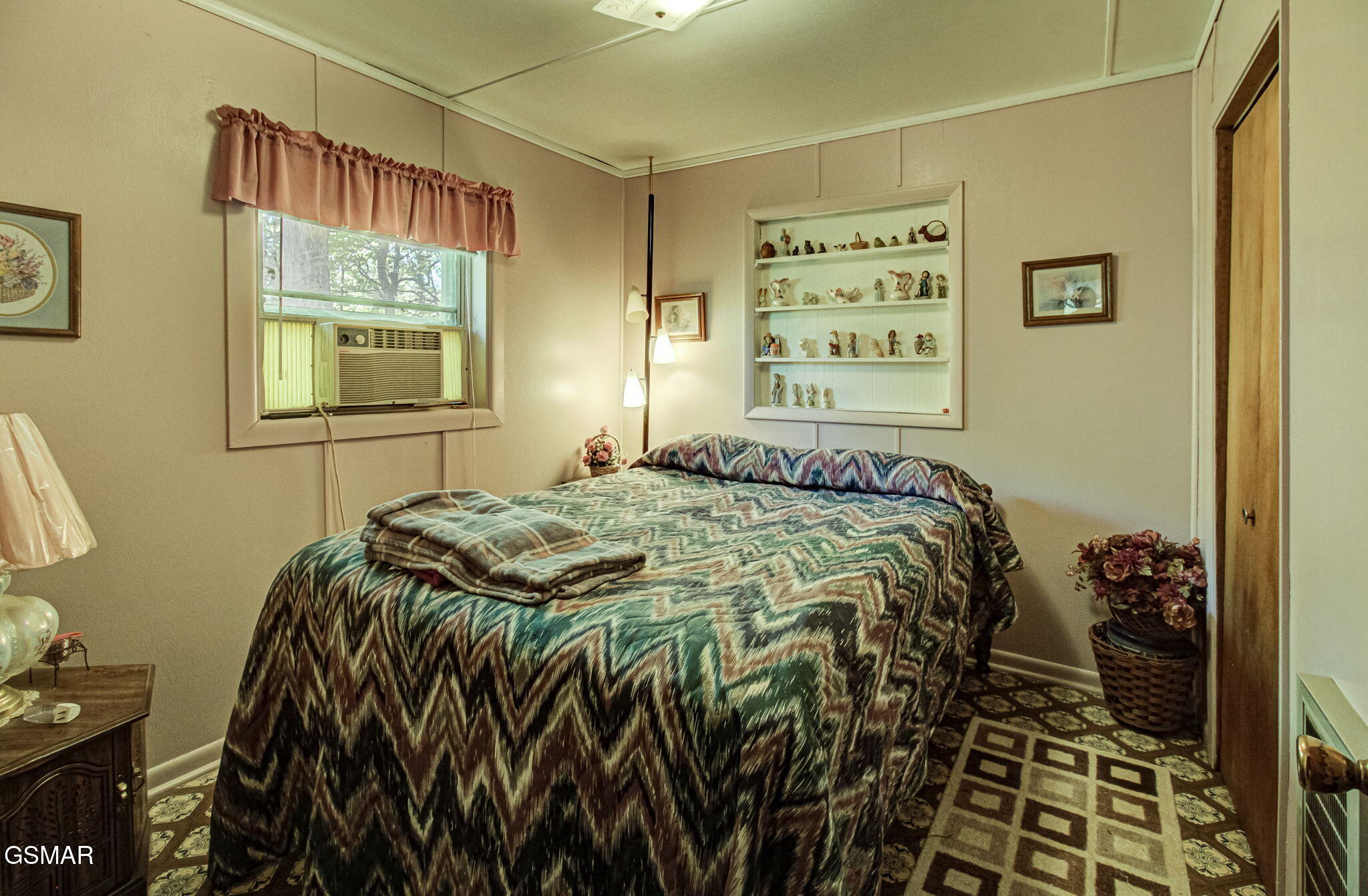 1909 Cheyene Trail Dandridge TN 37725