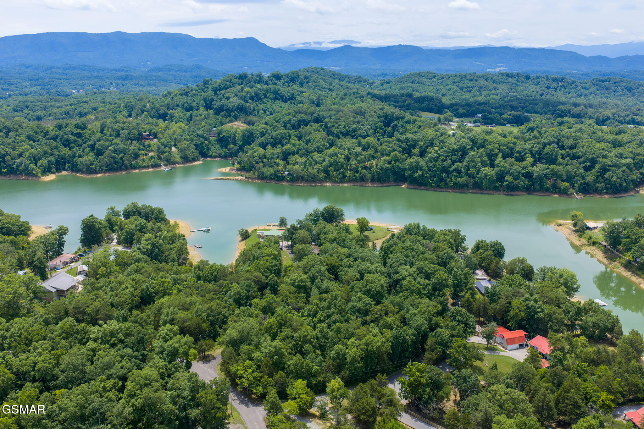 1909 Cheyene Trail Dandridge TN 37725