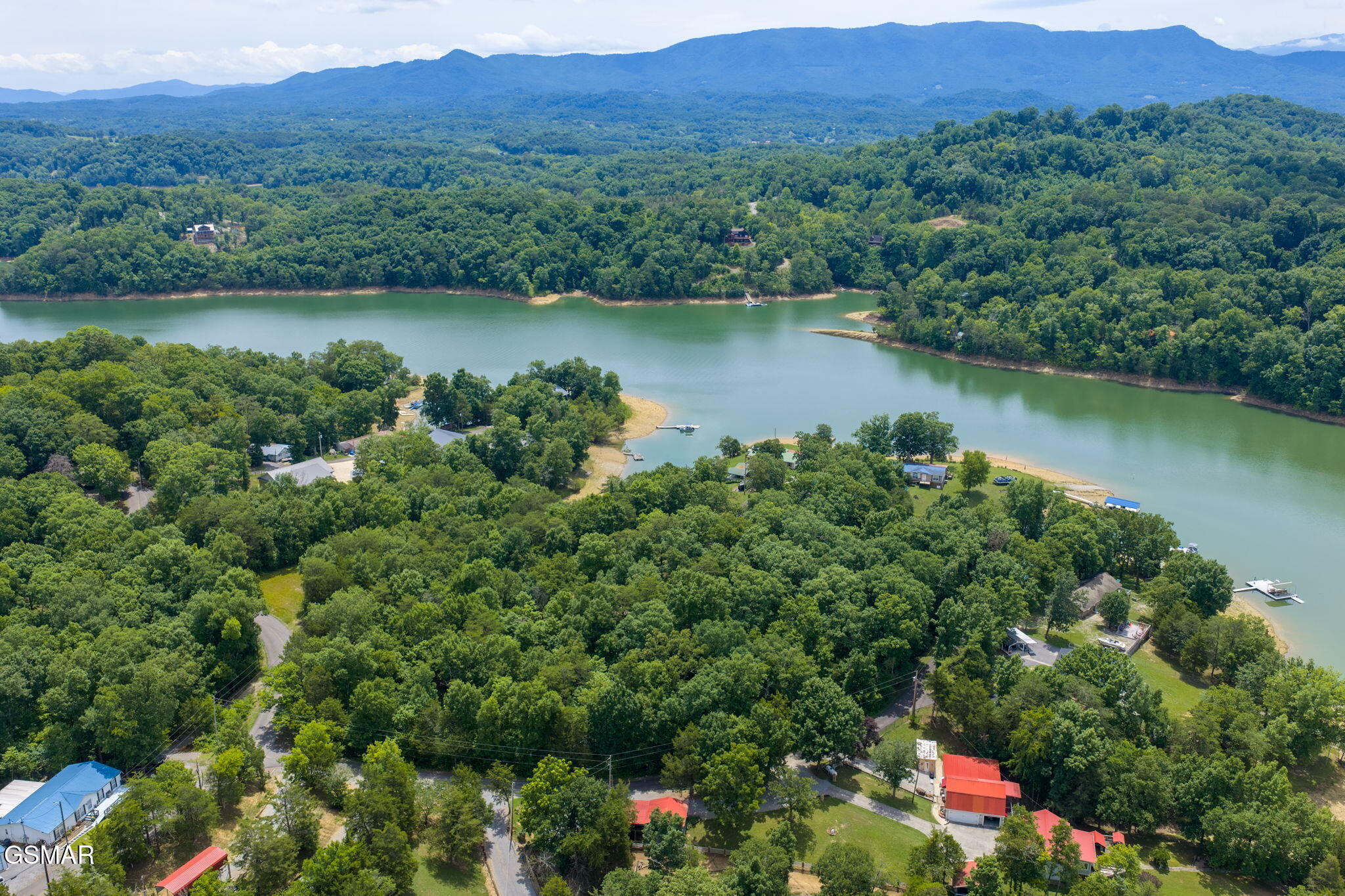 1909 Cheyene Trail Dandridge TN 37725