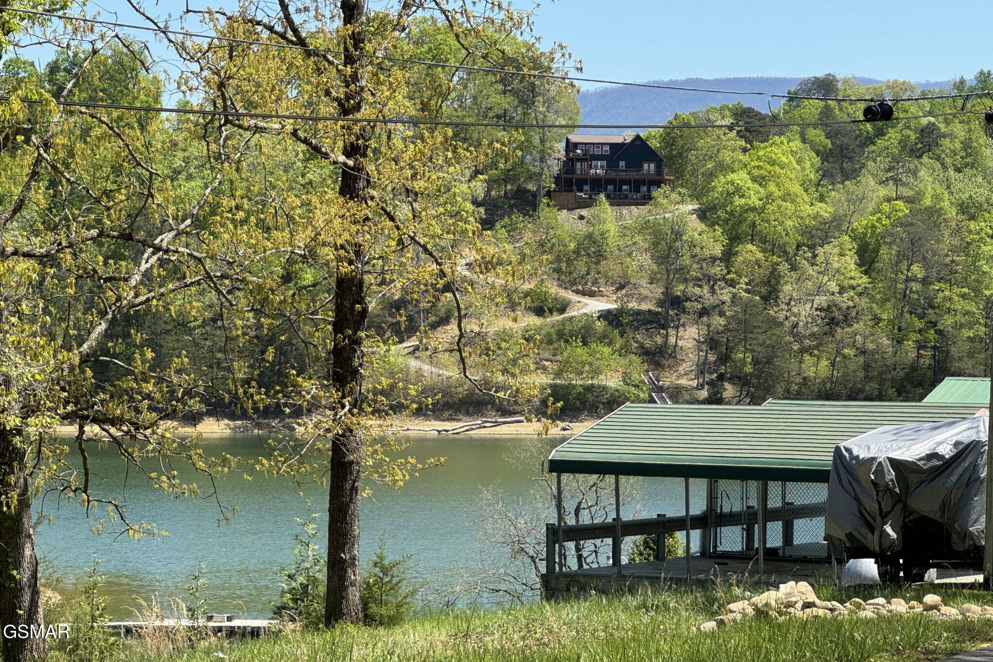1909 Cheyene Trail Dandridge TN 37725