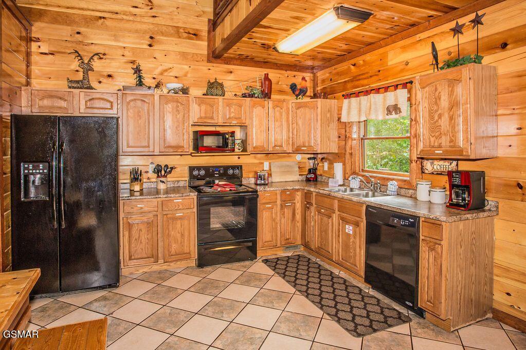 213 222223 Amet Way Cosby TN 37722