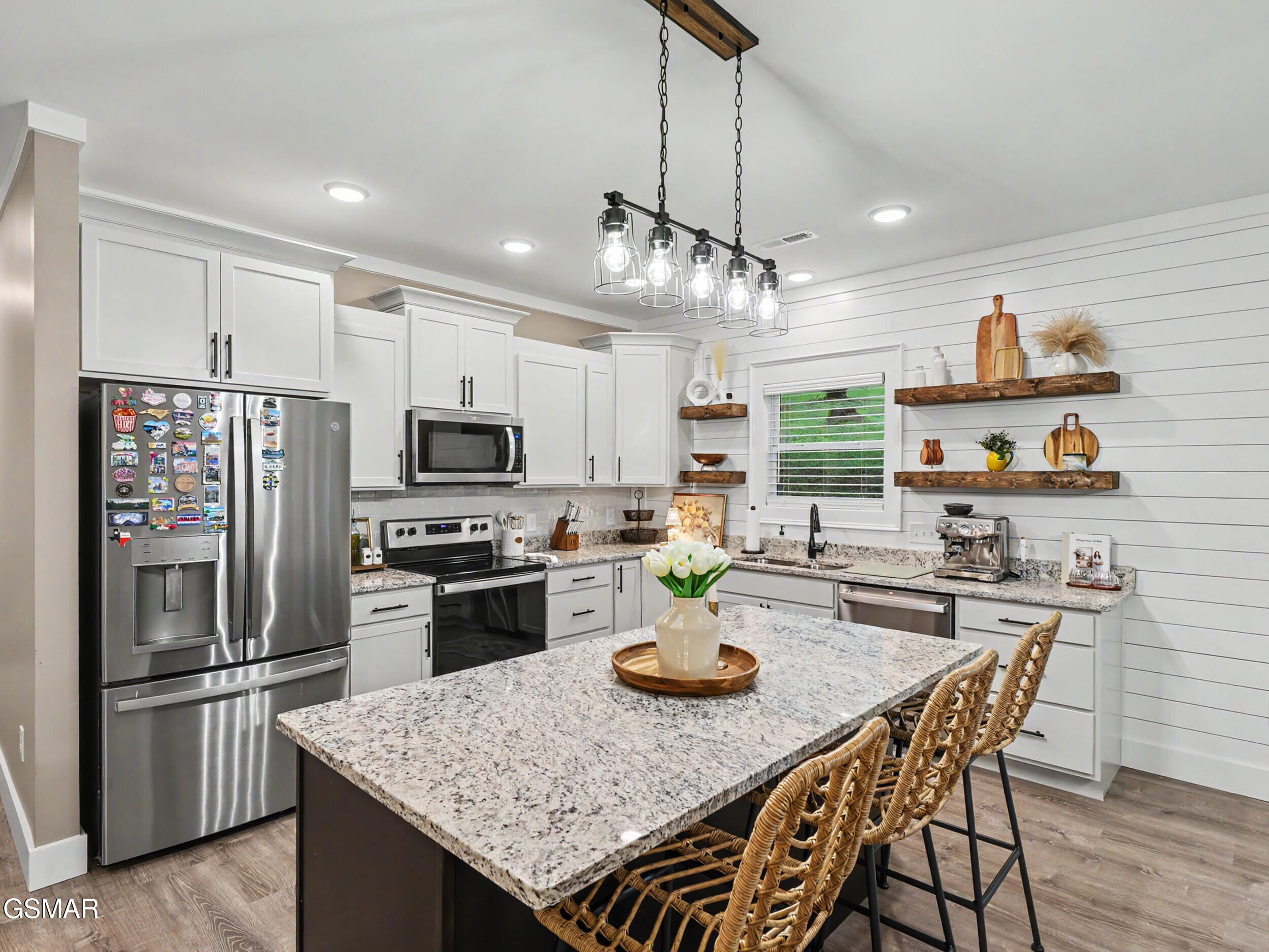 2068 Highpoint Lane Sevierville TN 37876