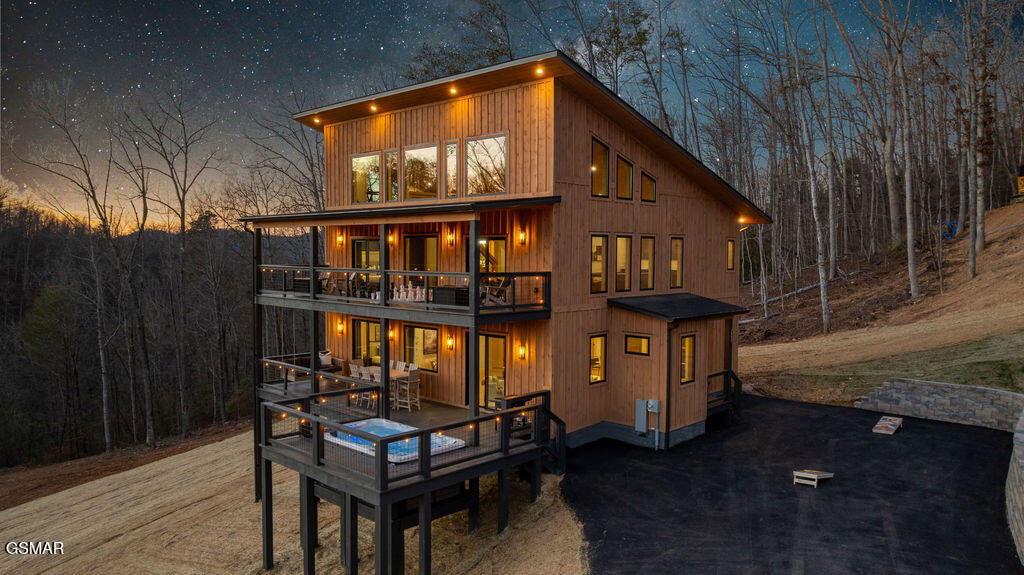 2221 Legend Drive Sevierville TN 37876