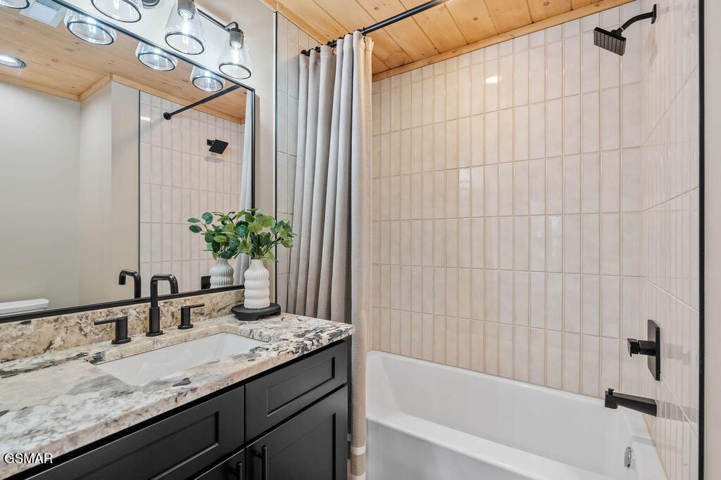 2221 Legend Drive Sevierville TN 37876