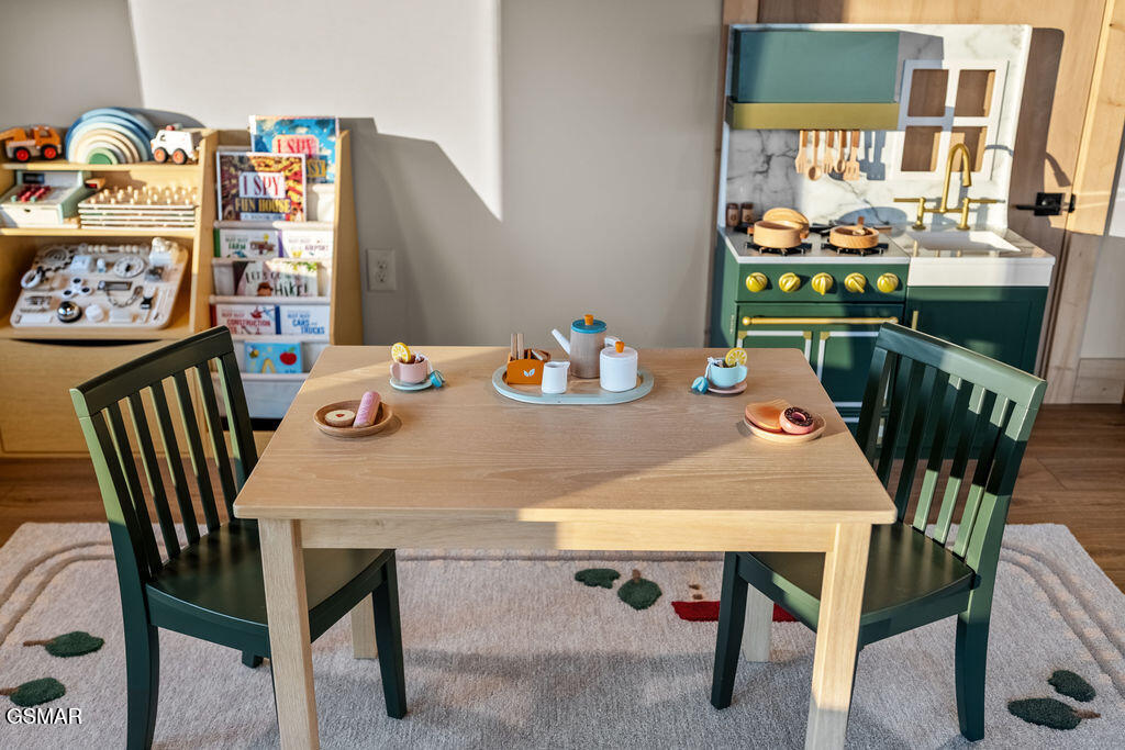 2221 Legend Drive Sevierville TN 37876