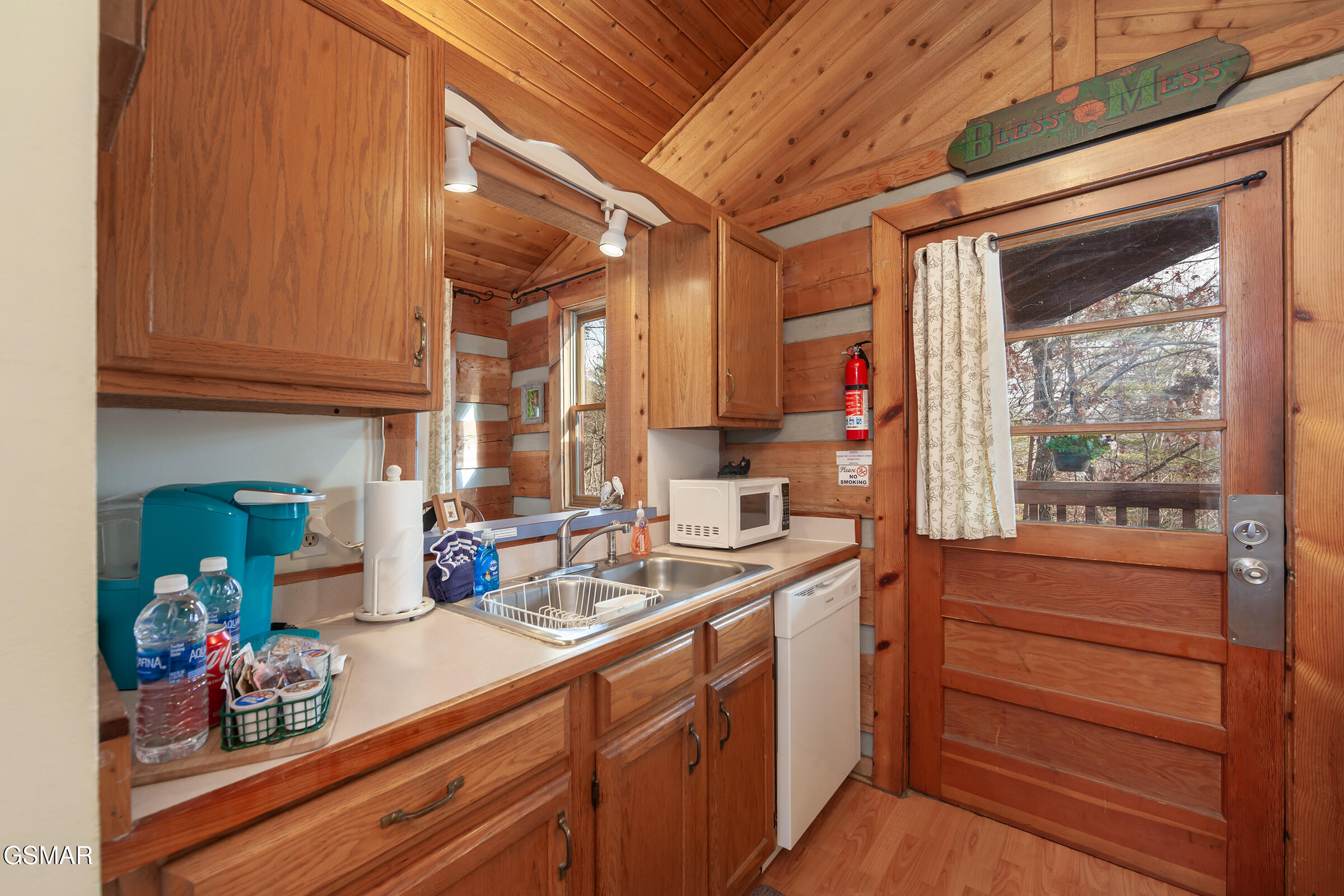 1654 S Mountain View Road Sevierville TN 37876