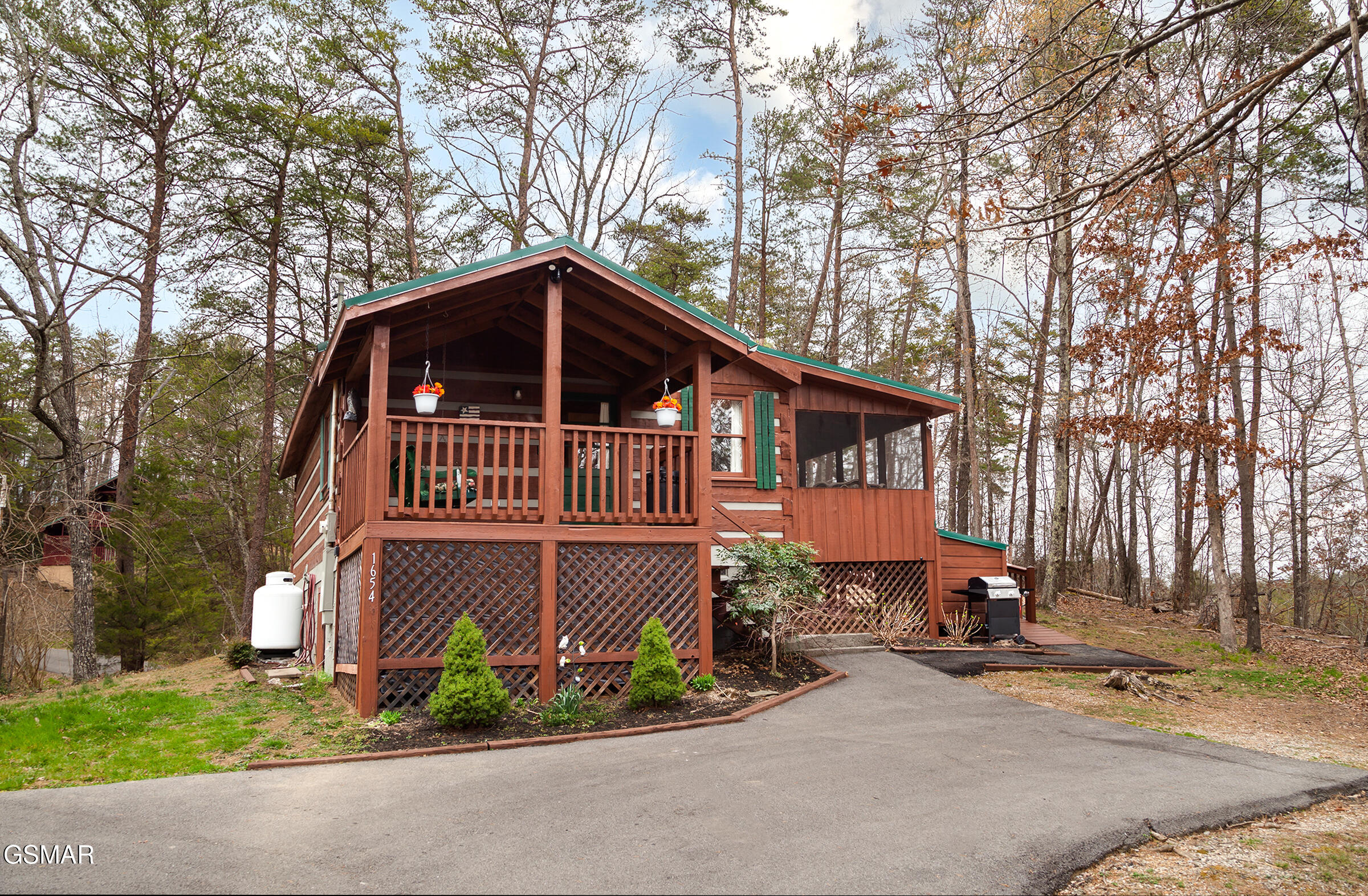 1654 S Mountain View Road Sevierville TN 37876