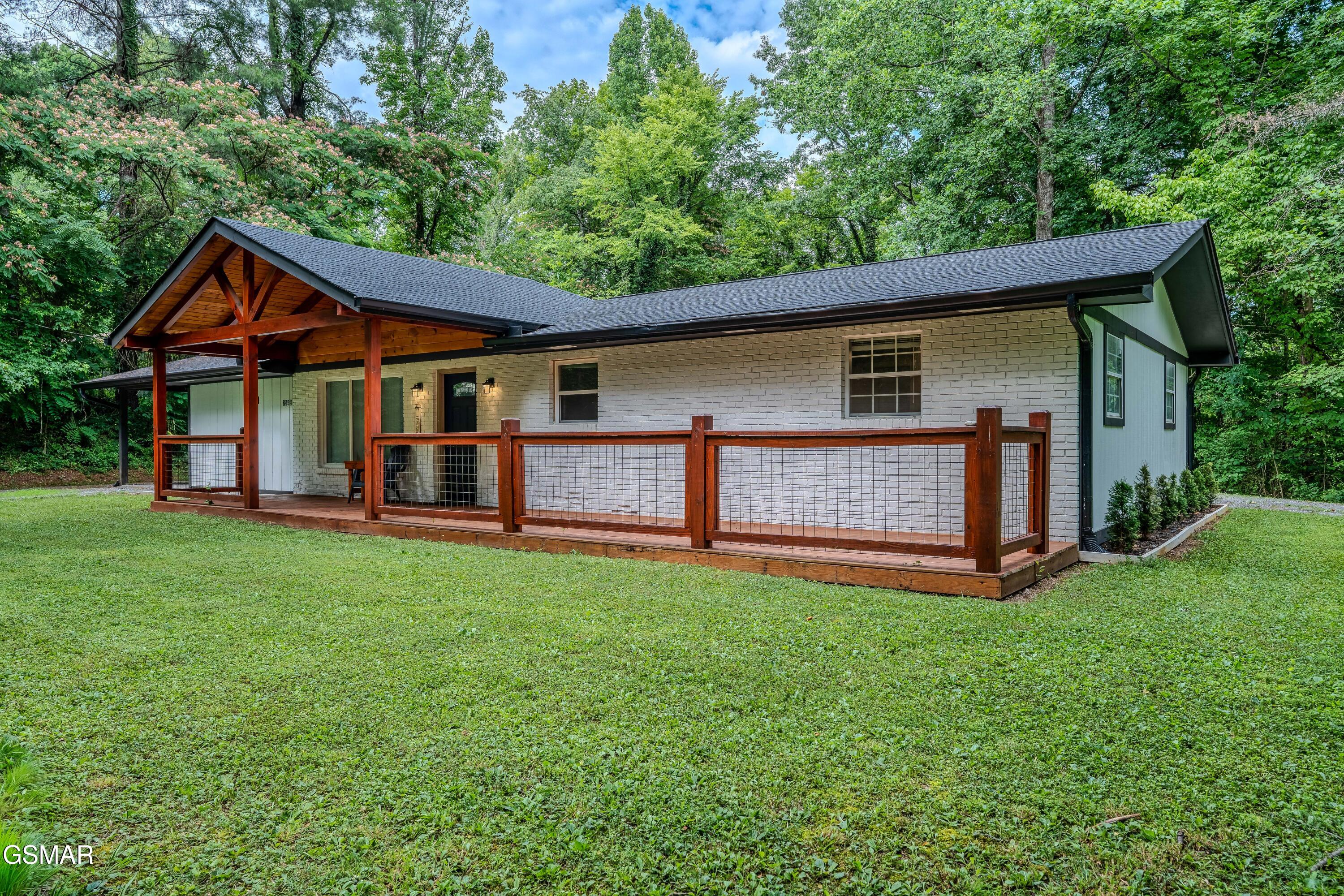2349 Scenic Loop Road Pigeon Forge TN 37863
