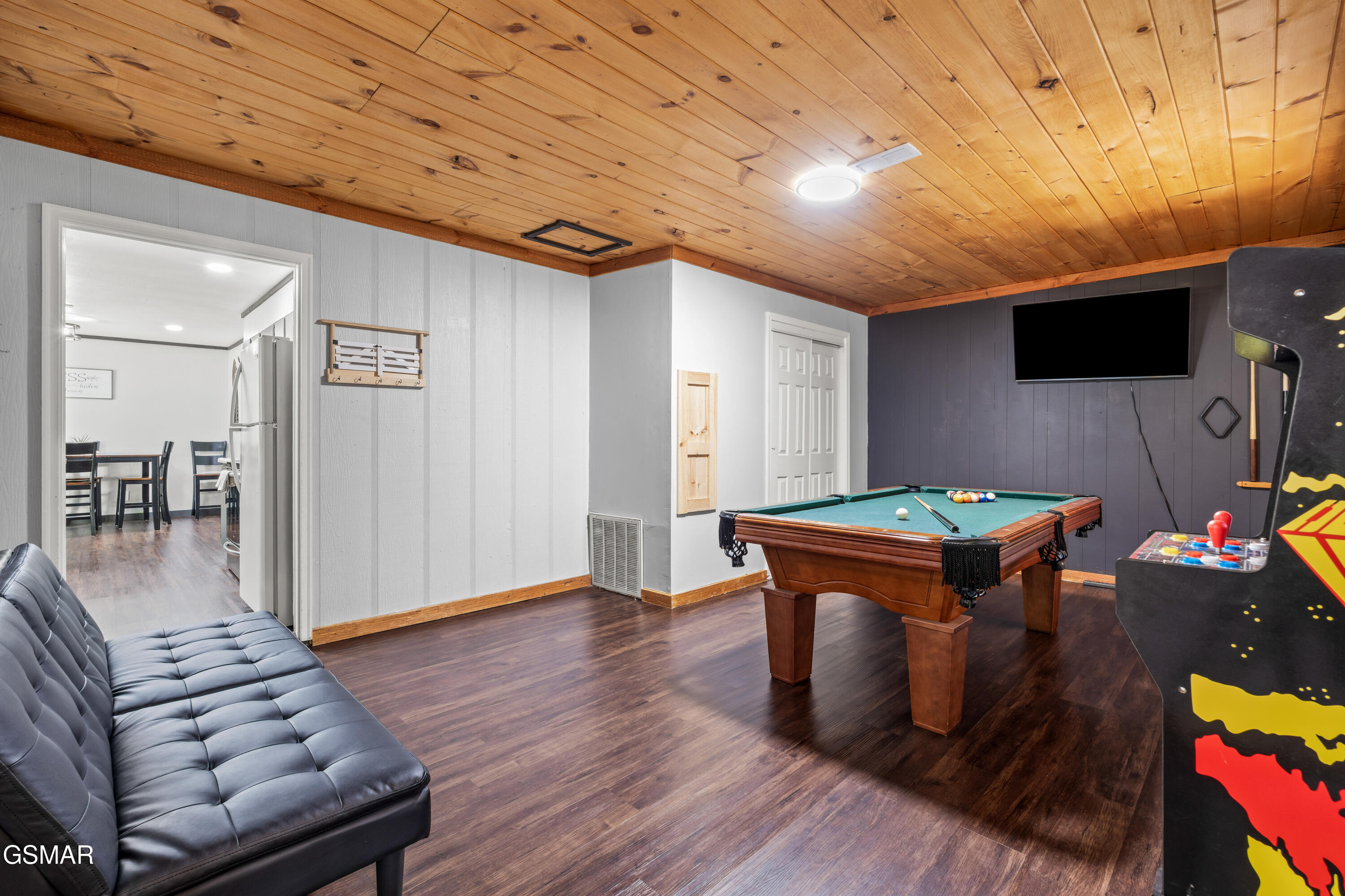 2349 Scenic Loop Road Pigeon Forge TN 37863