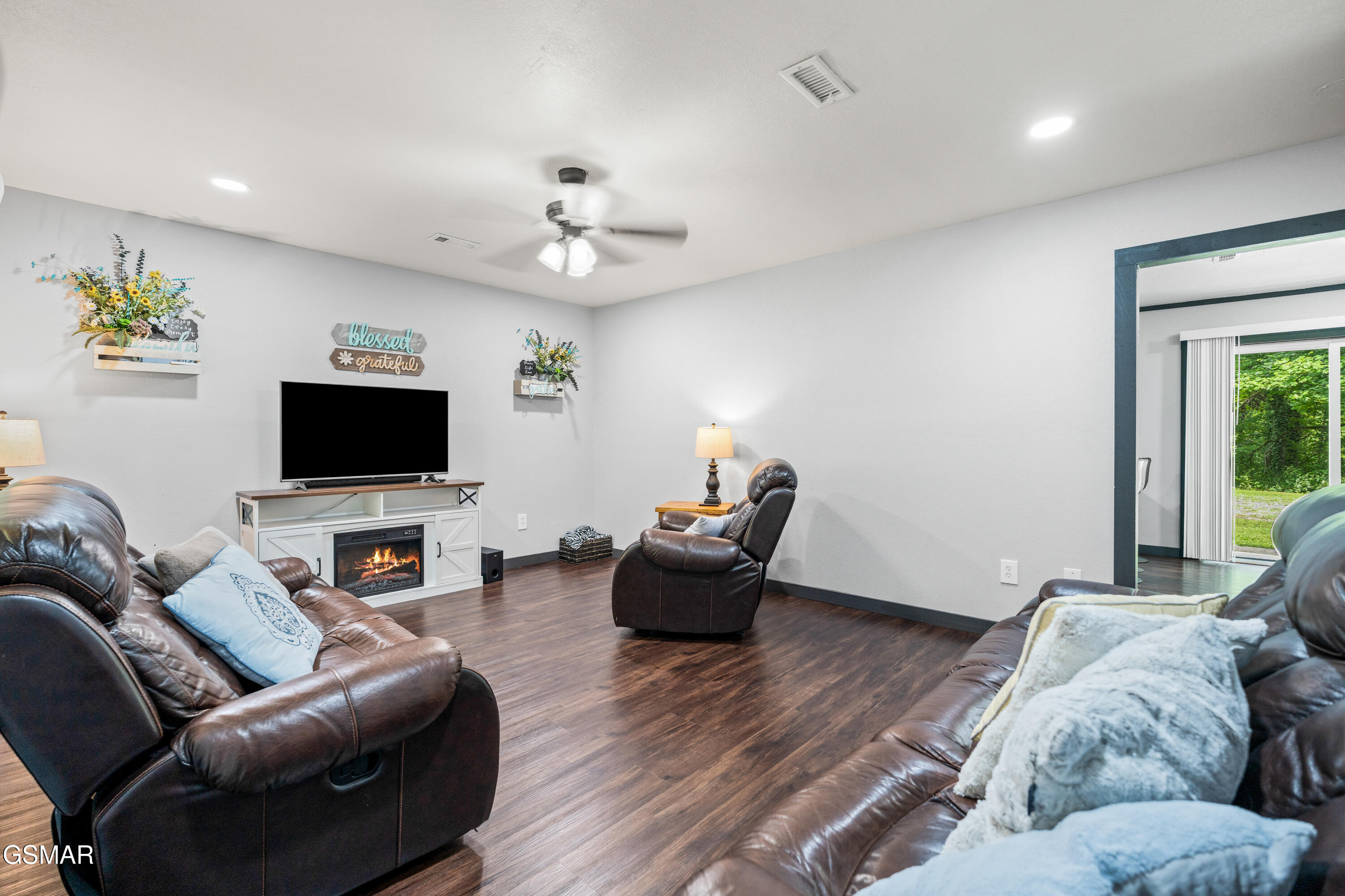 2349 Scenic Loop Road Pigeon Forge TN 37863