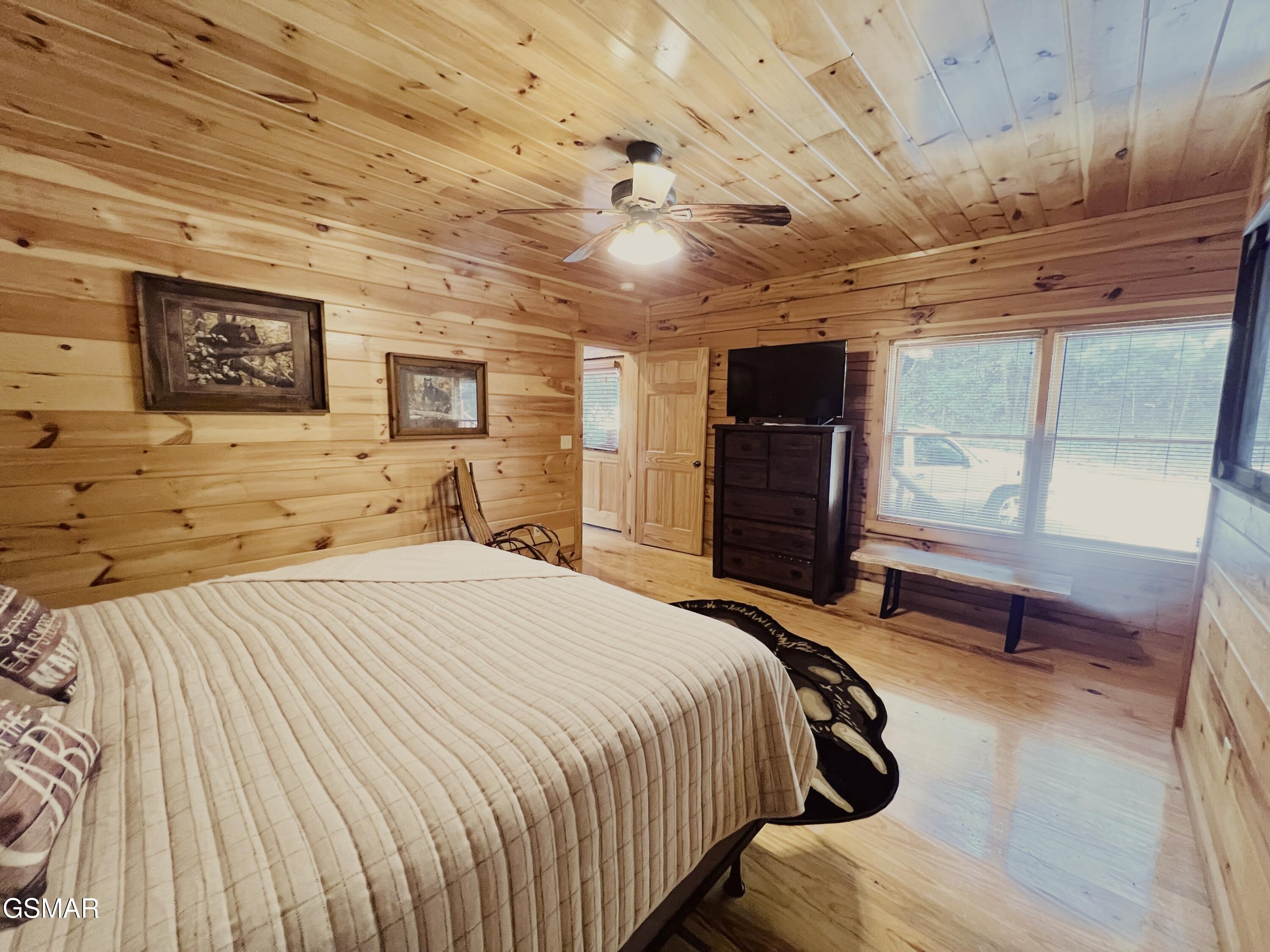 4319 Forest Ridge Way Pigeon Forge TN 37863