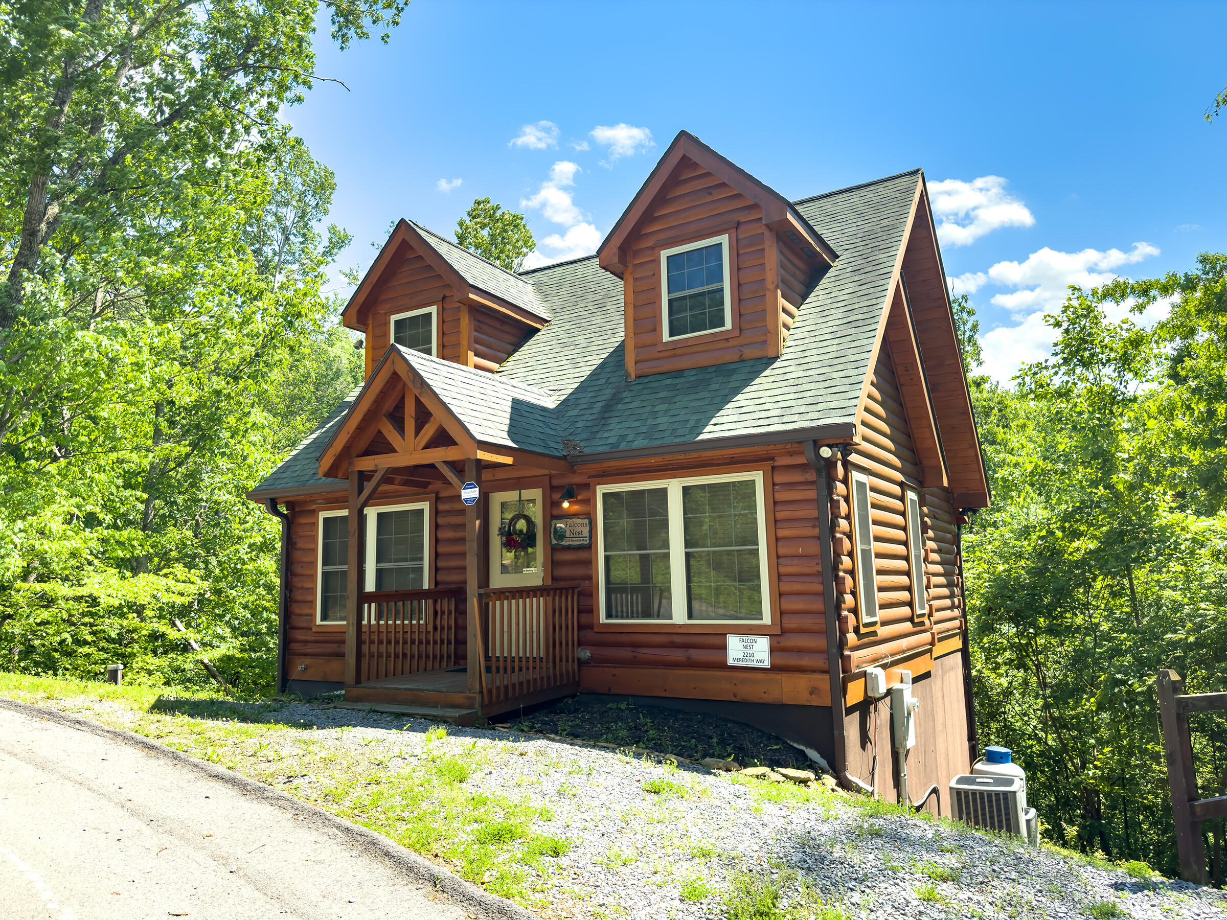 2205 Meredith Way Sevierville TN 37876