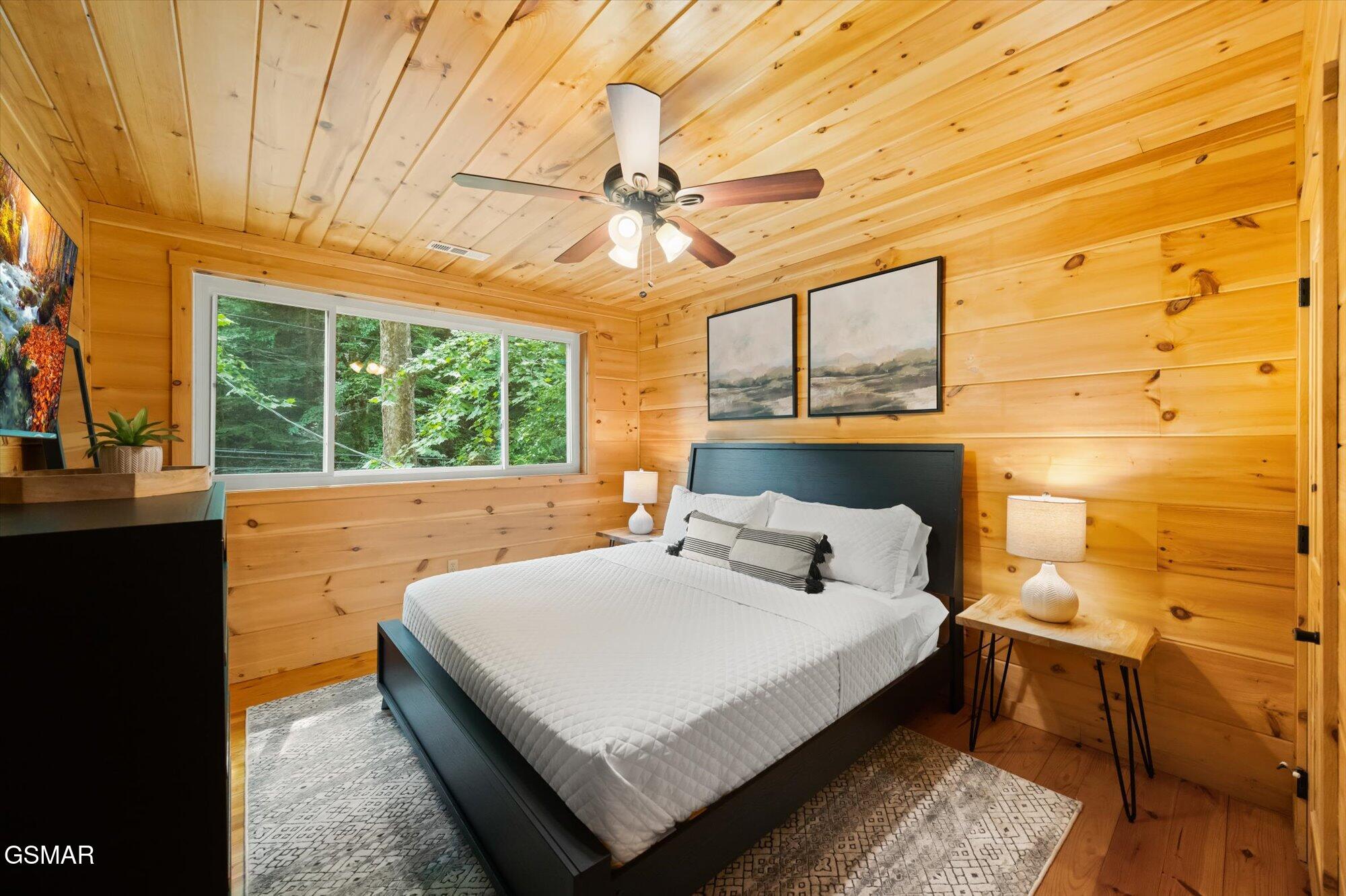 3616 Henry Town Road Sevierville TN 37876