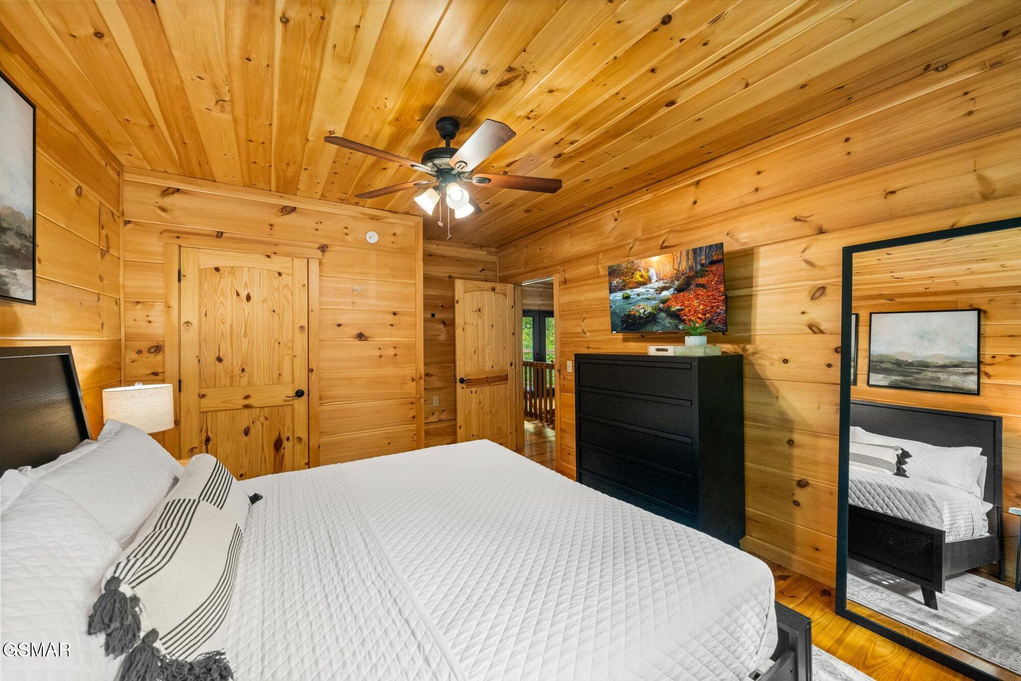 3616 Henry Town Road Sevierville TN 37876