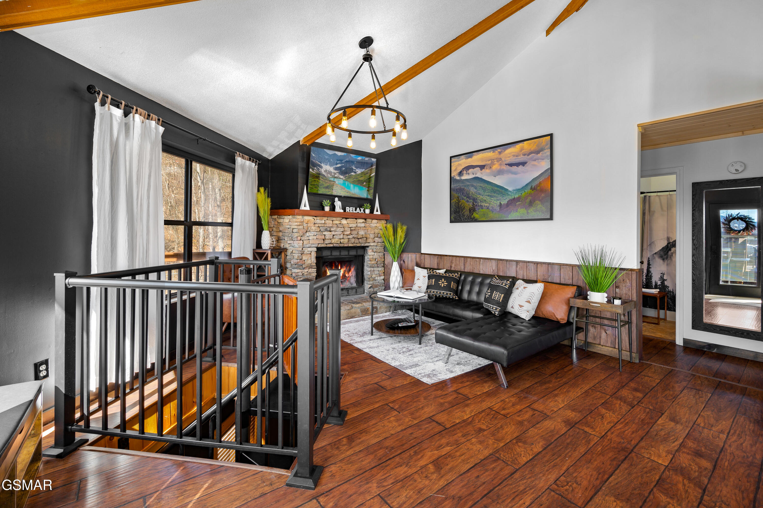 1048 E Foothills Drive Gatlinburg TN 37738