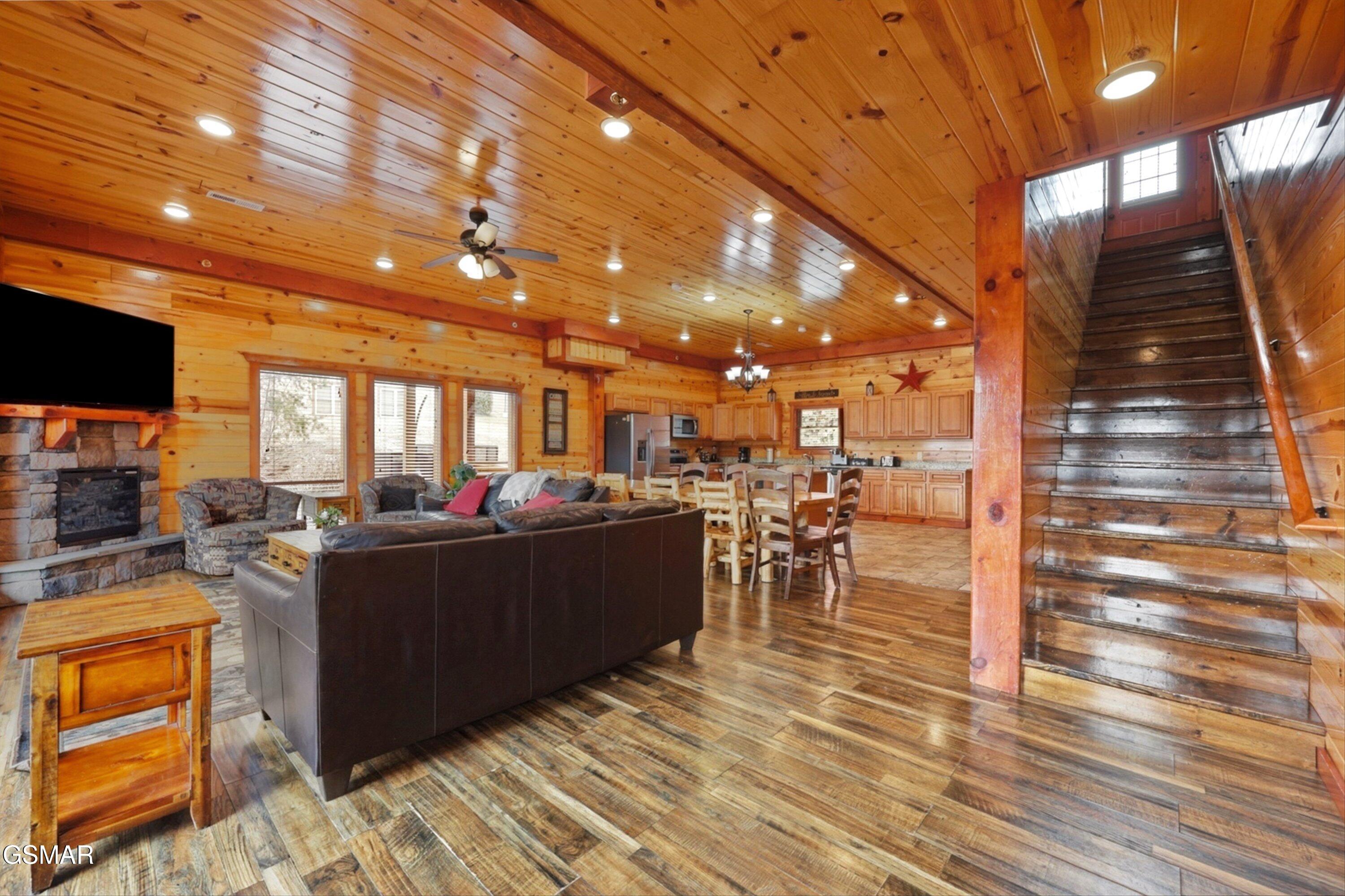 2313 Boulder Way Sevierville TN 37862
