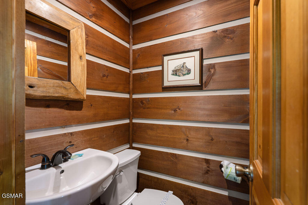 302 Beech Branch Road Gatlinburg TN 37738