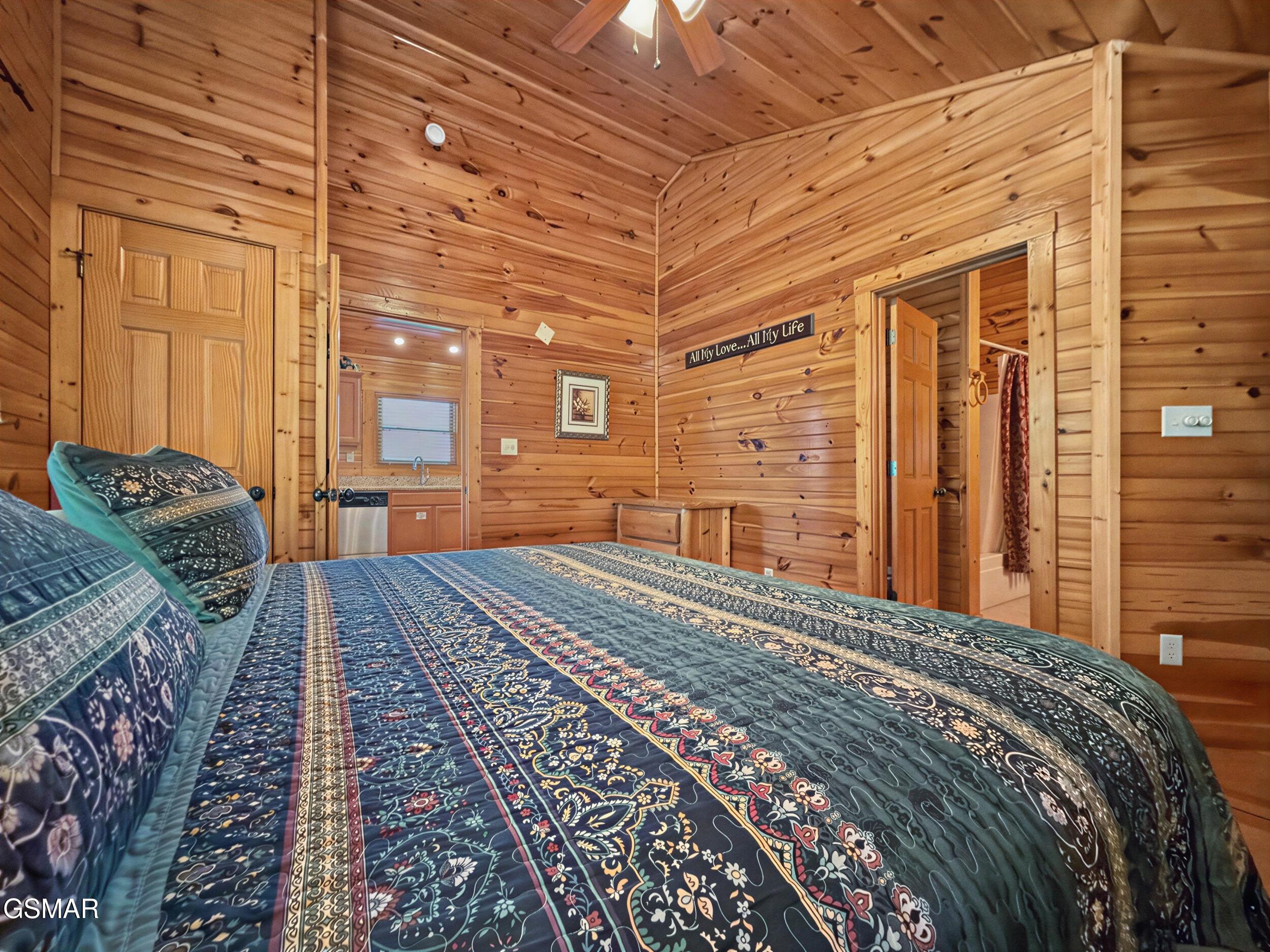 816 Spirit Loop Way Gatlinburg TN 37738