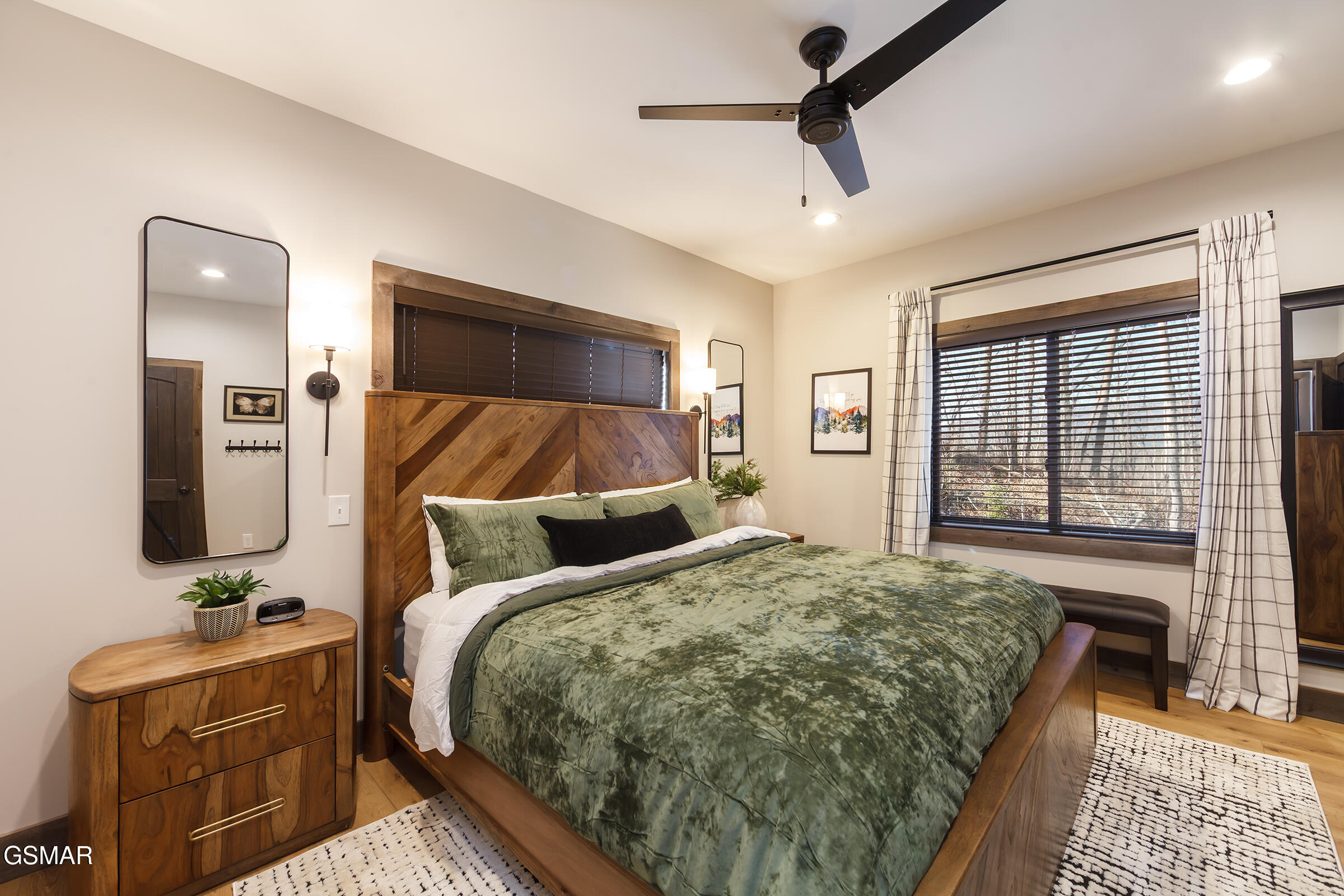 2317 Grey Fox Run Sevierville TN 37862