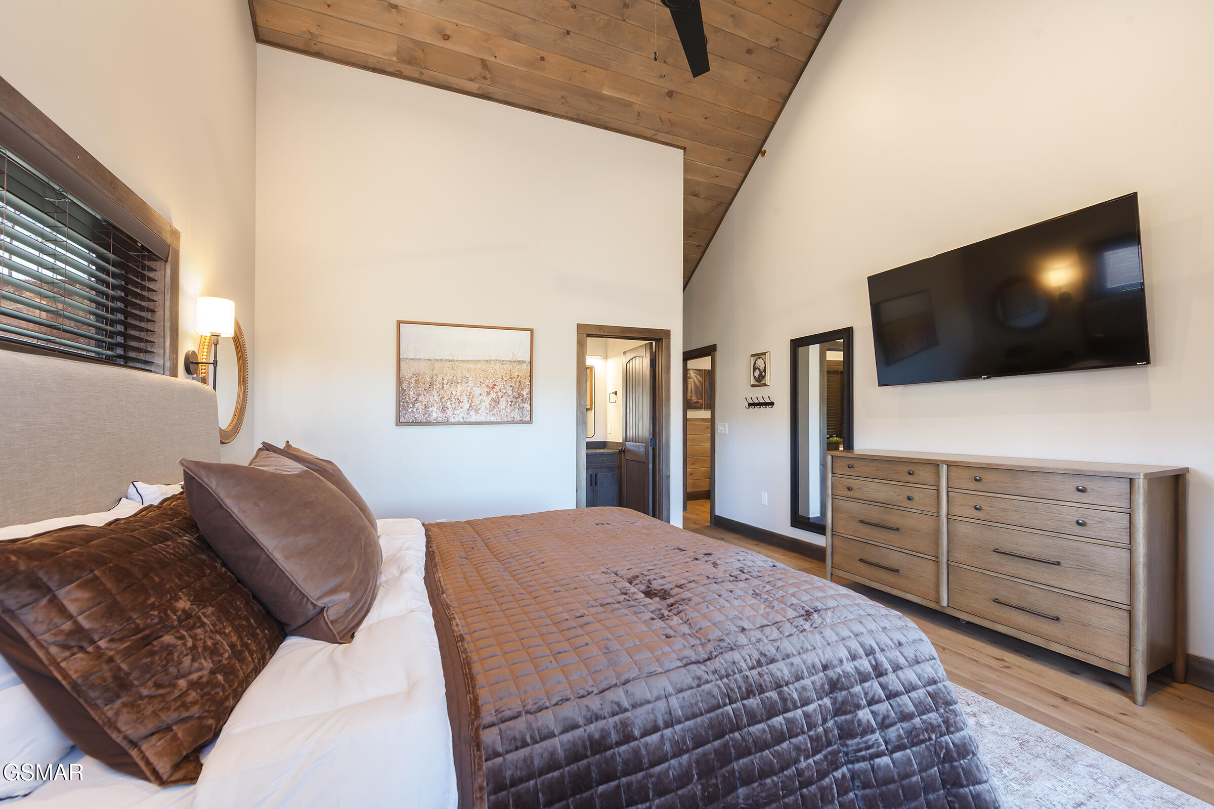 2317 Grey Fox Run Sevierville TN 37862