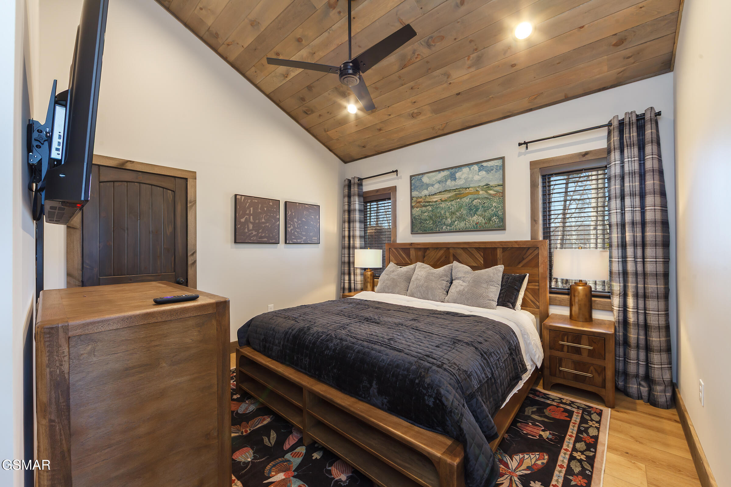 2317 Grey Fox Run Sevierville TN 37862