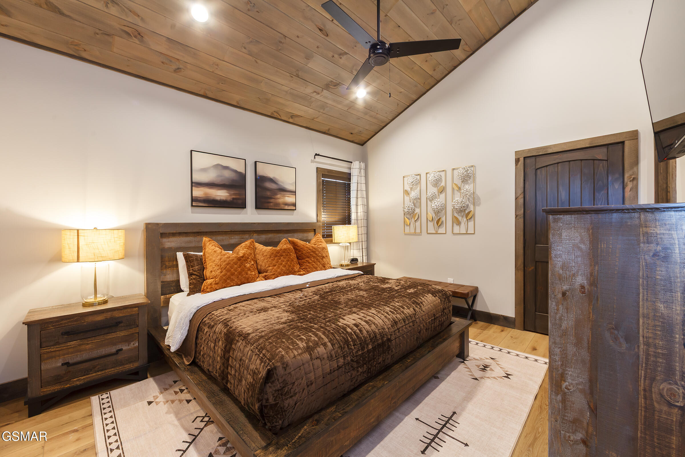 2317 Grey Fox Run Sevierville TN 37862