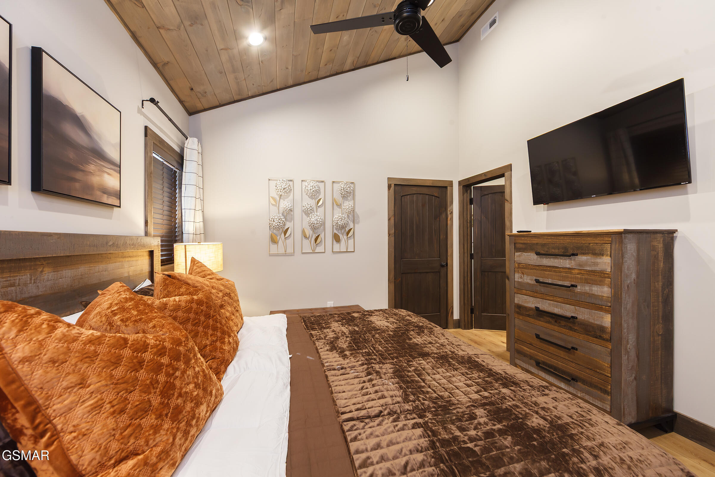 2317 Grey Fox Run Sevierville TN 37862