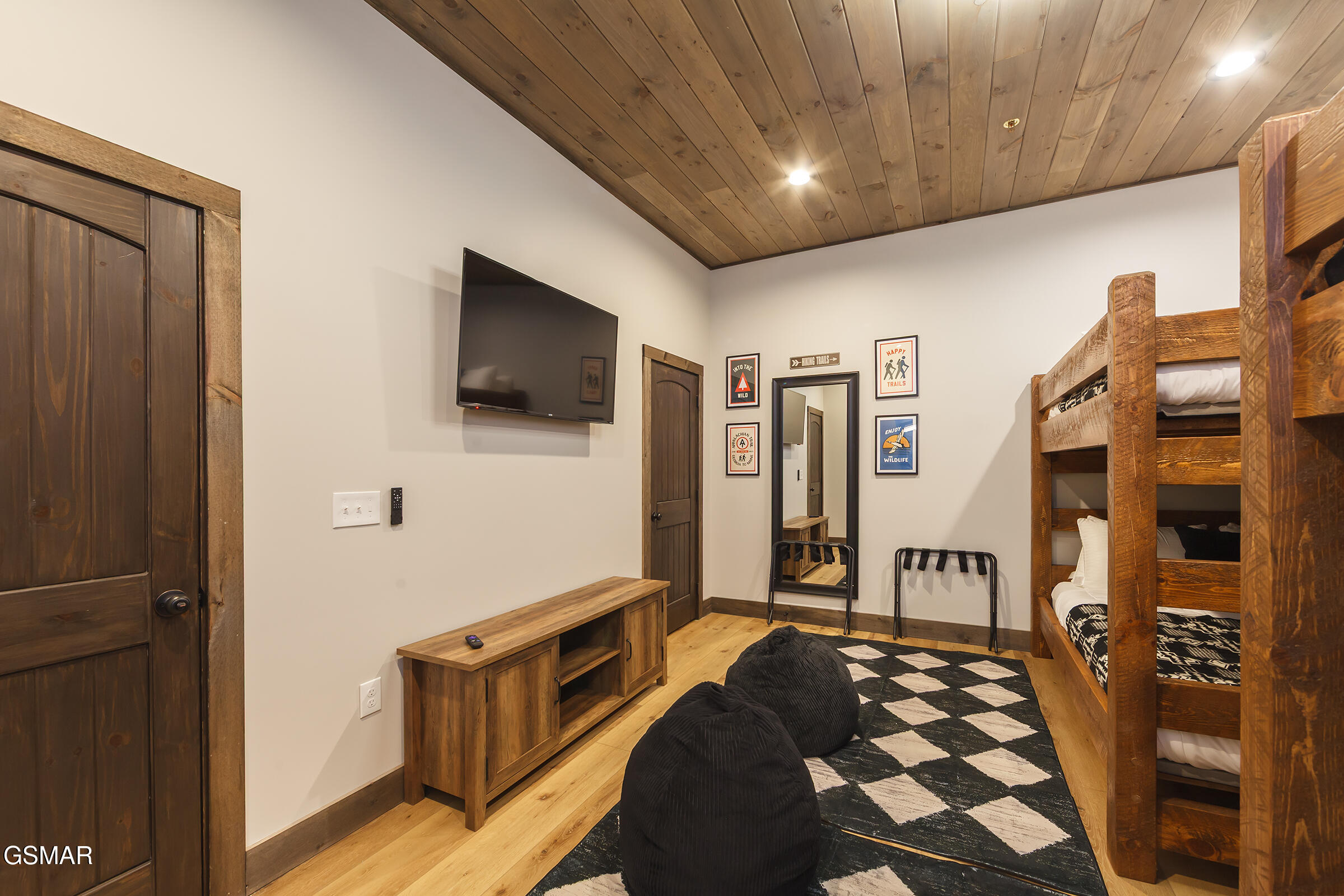 2317 Grey Fox Run Sevierville TN 37862