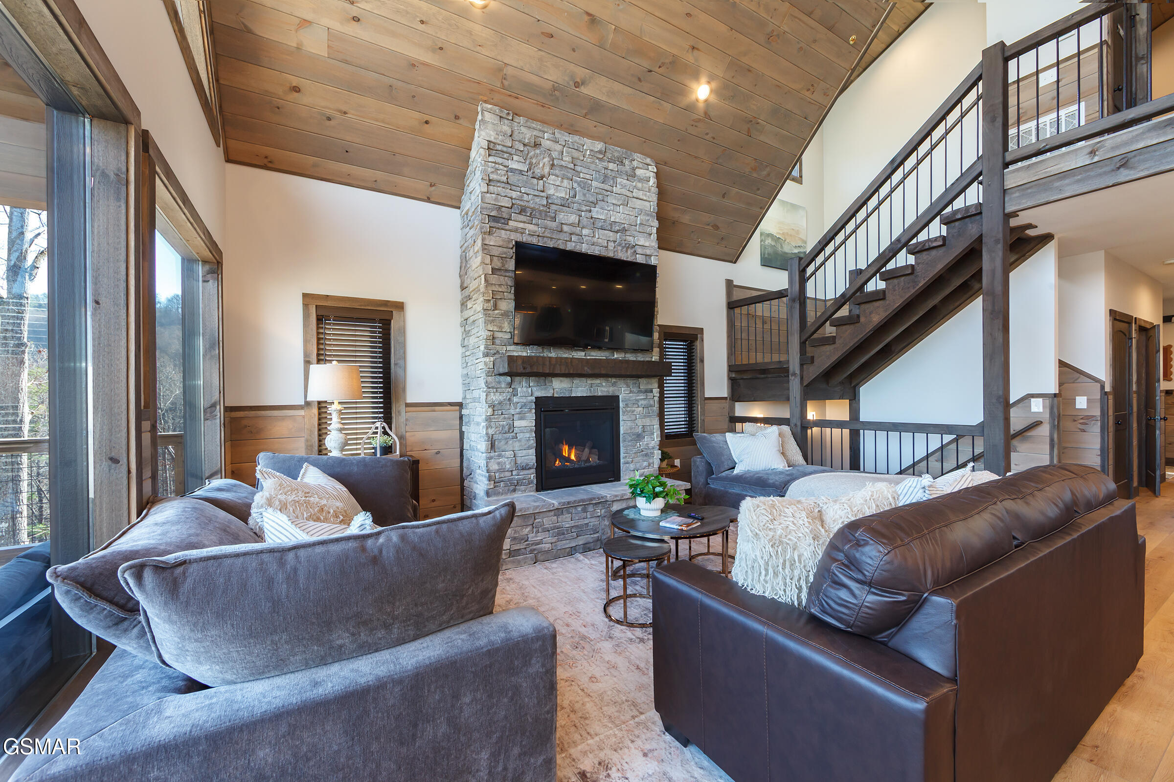 2317 Grey Fox Run Sevierville TN 37862