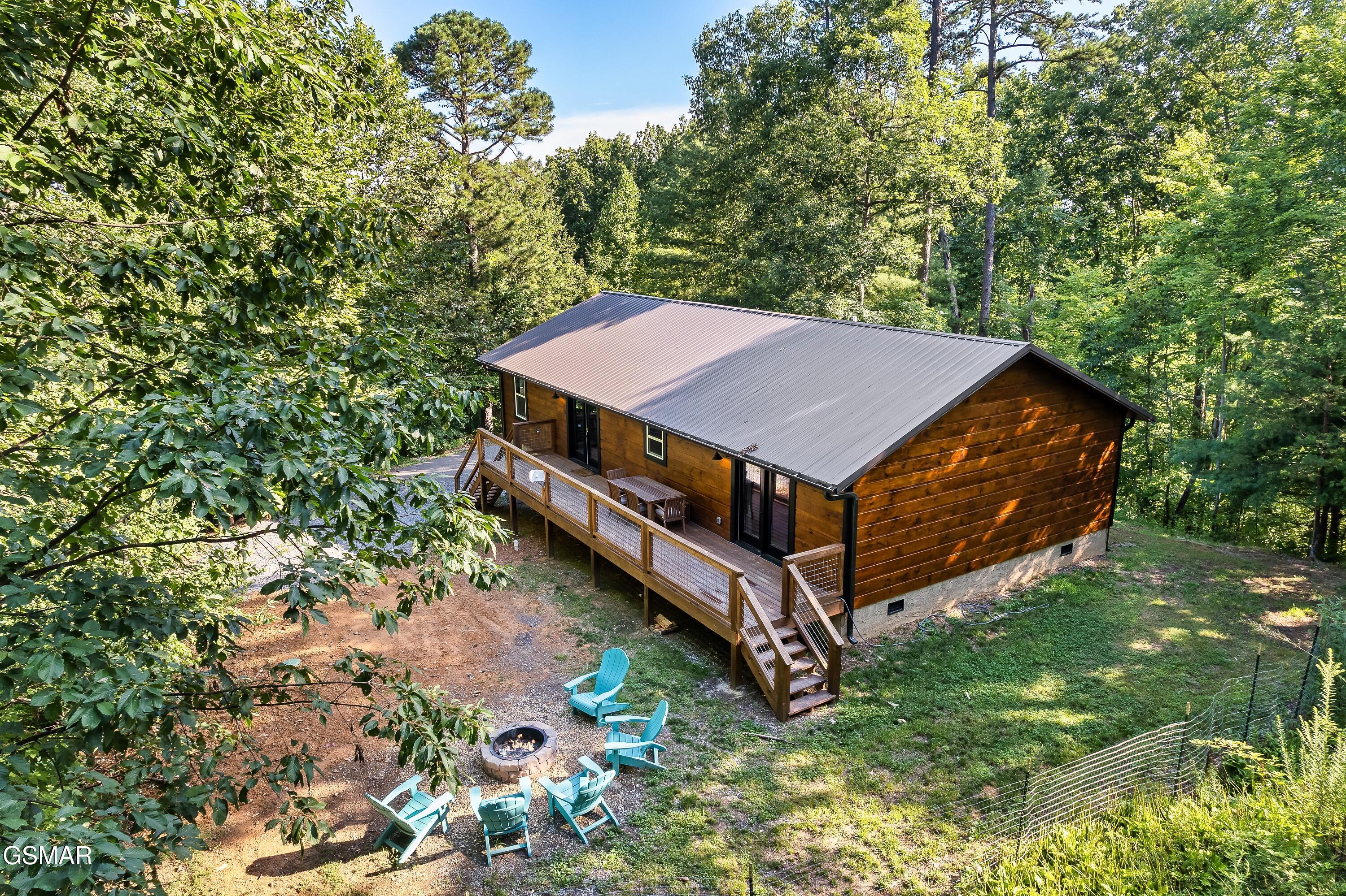 3613 Old Mountain Road Sevierville TN 37876