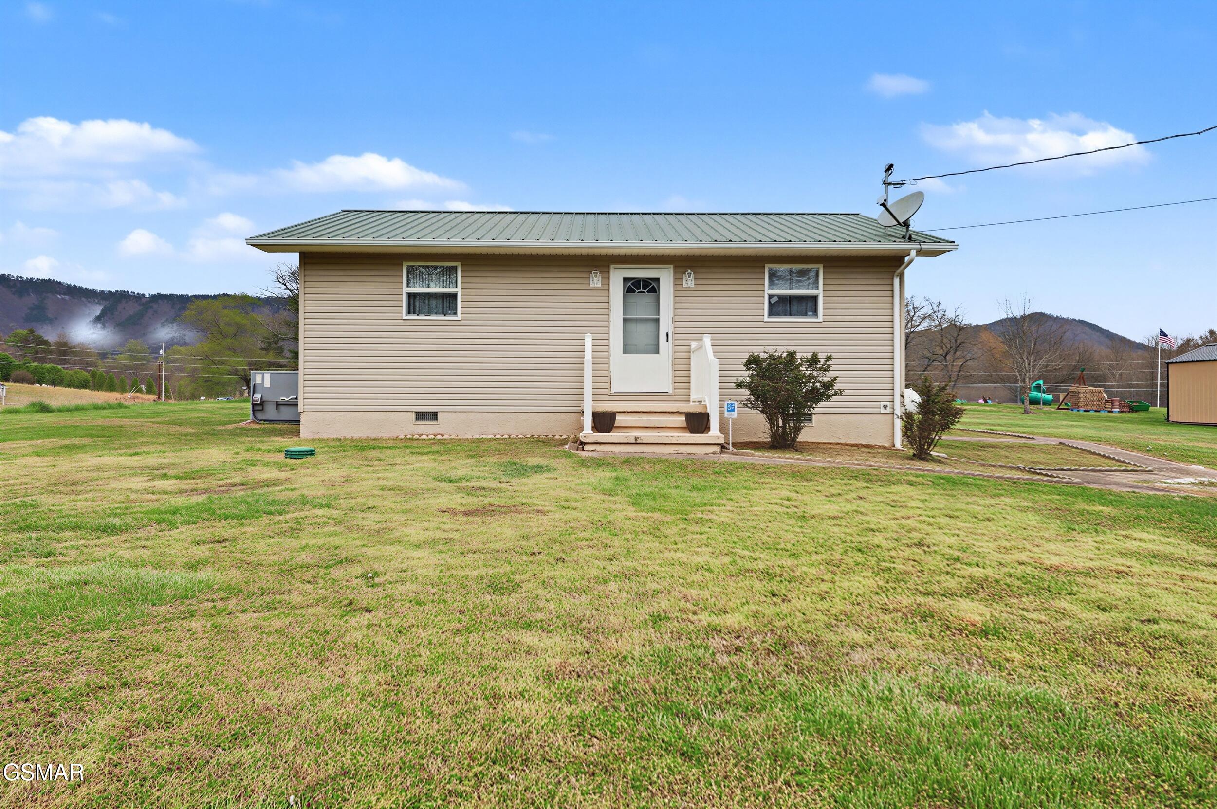 1926 Sail Way Newport TN 37821
