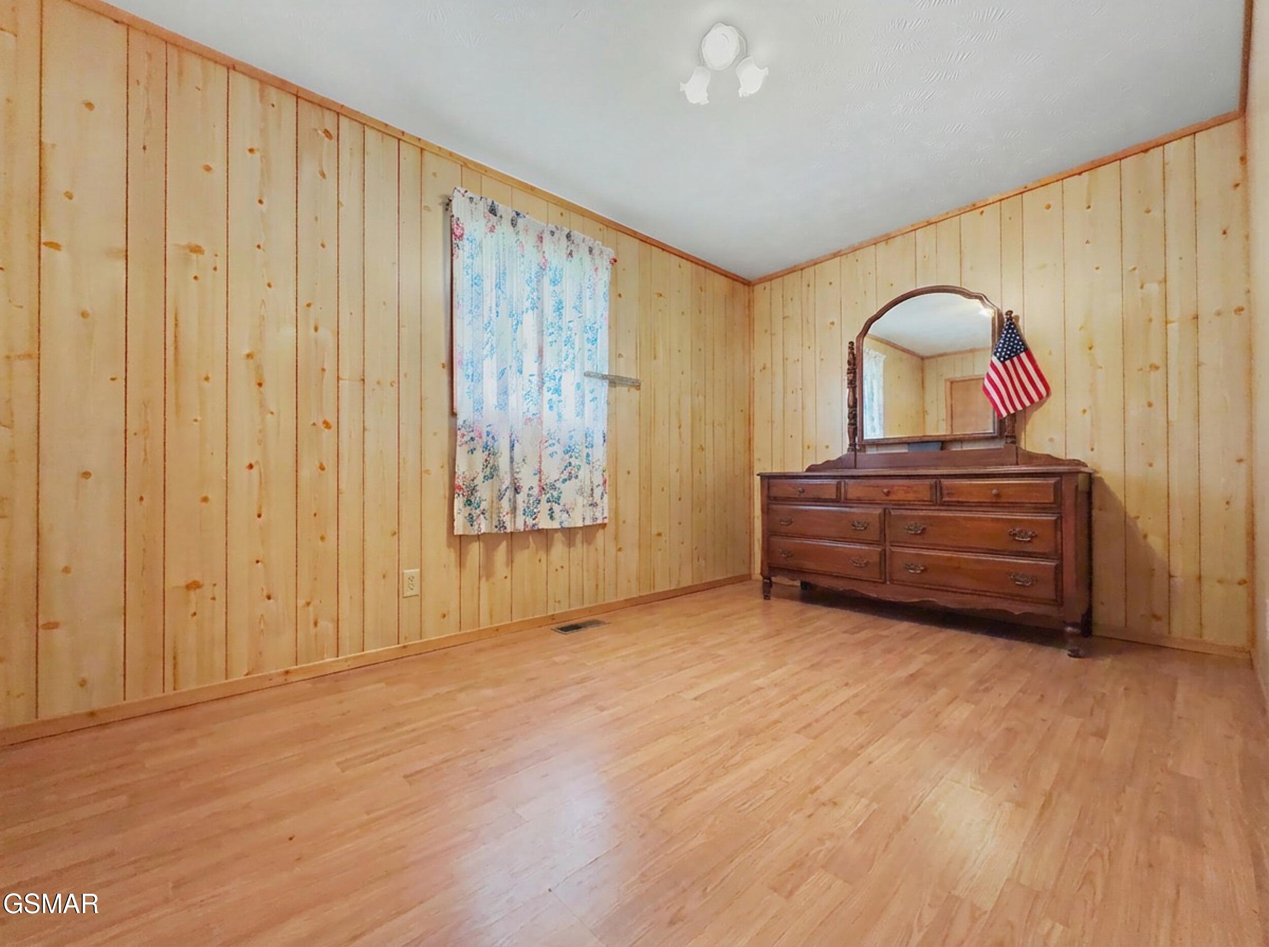 1926 Sail Way Newport TN 37821