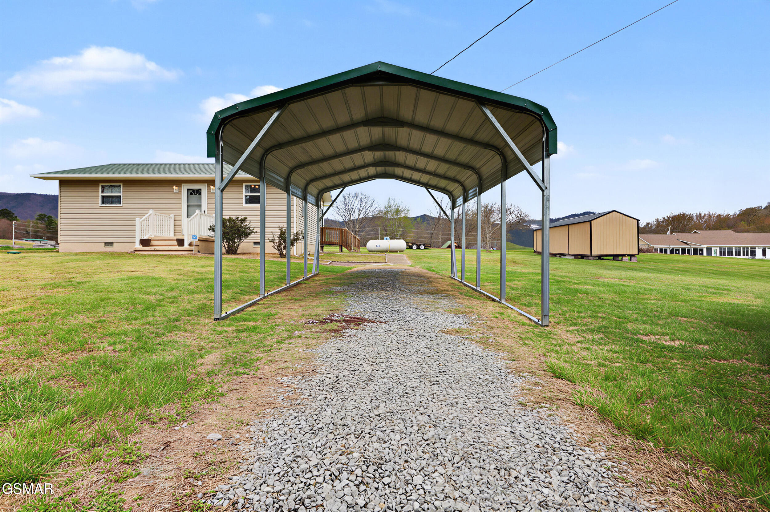 1926 Sail Way Newport TN 37821