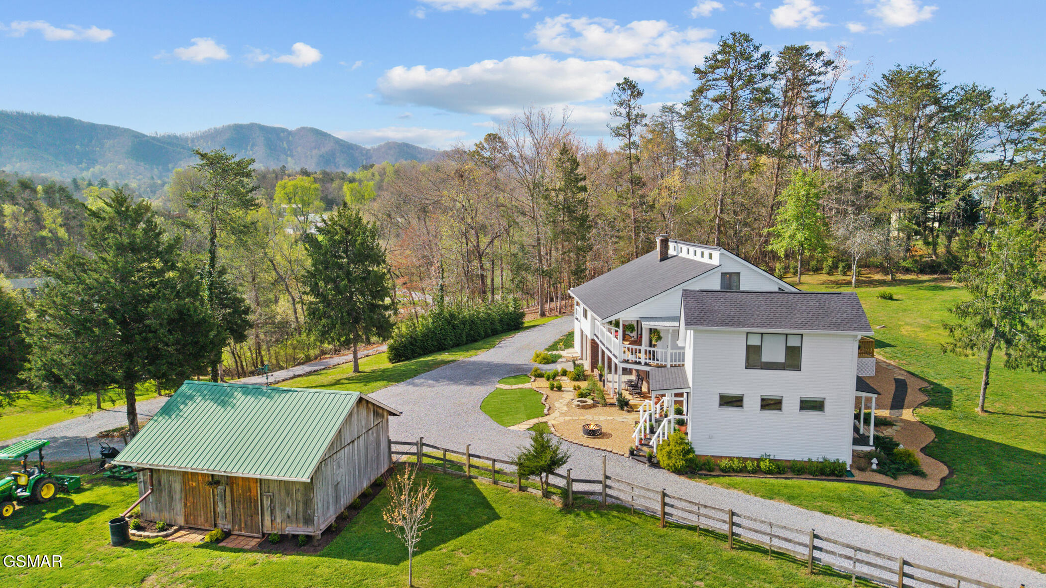 1945 Valley Woods Drive Sevierville TN 37862