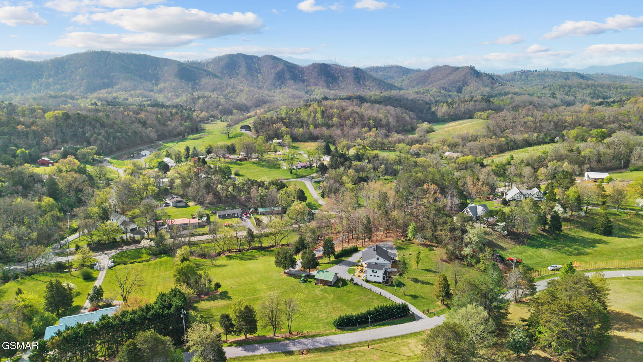 1945 Valley Woods Drive Sevierville TN 37862