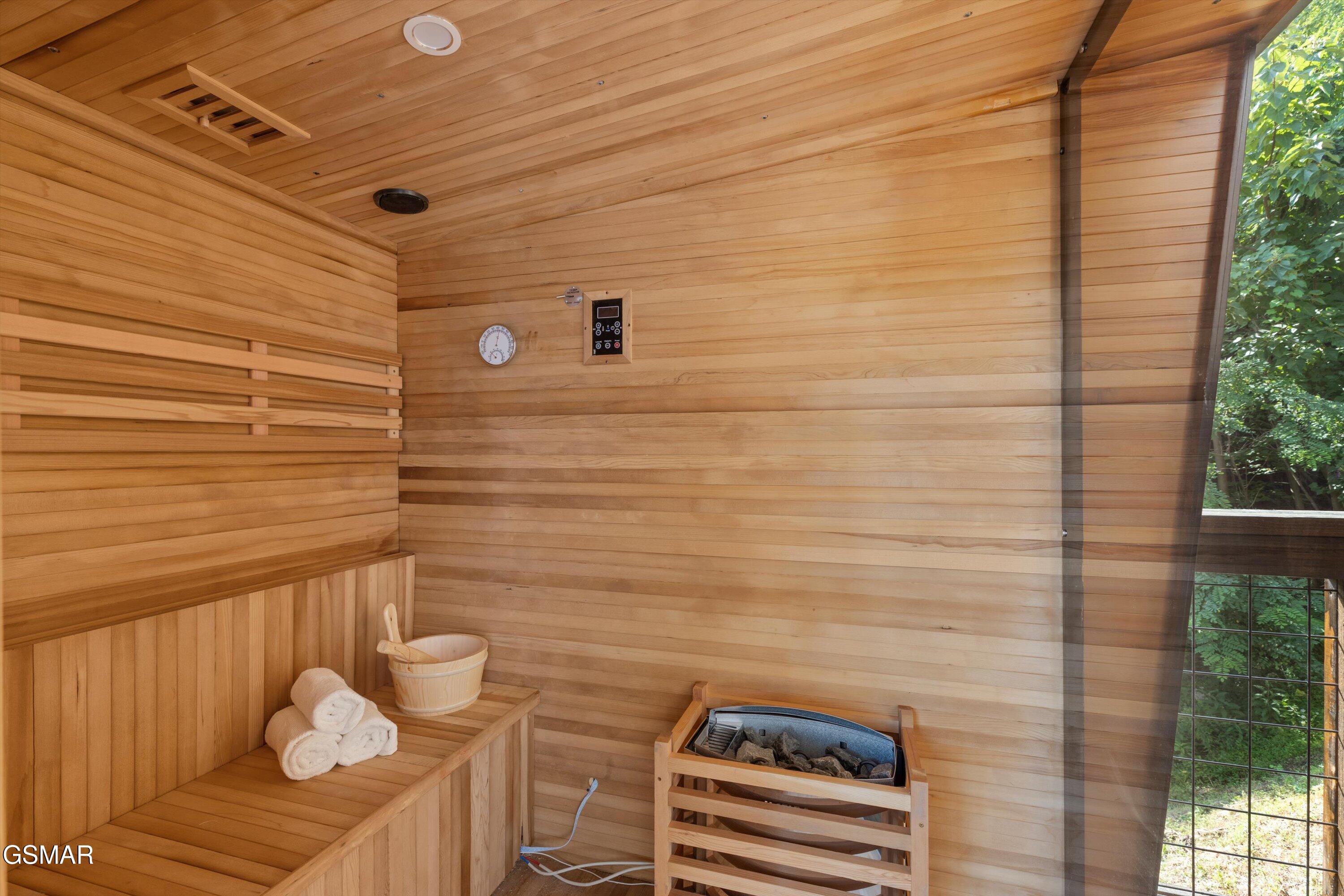 647 Kristis Place Gatlinburg TN 37738