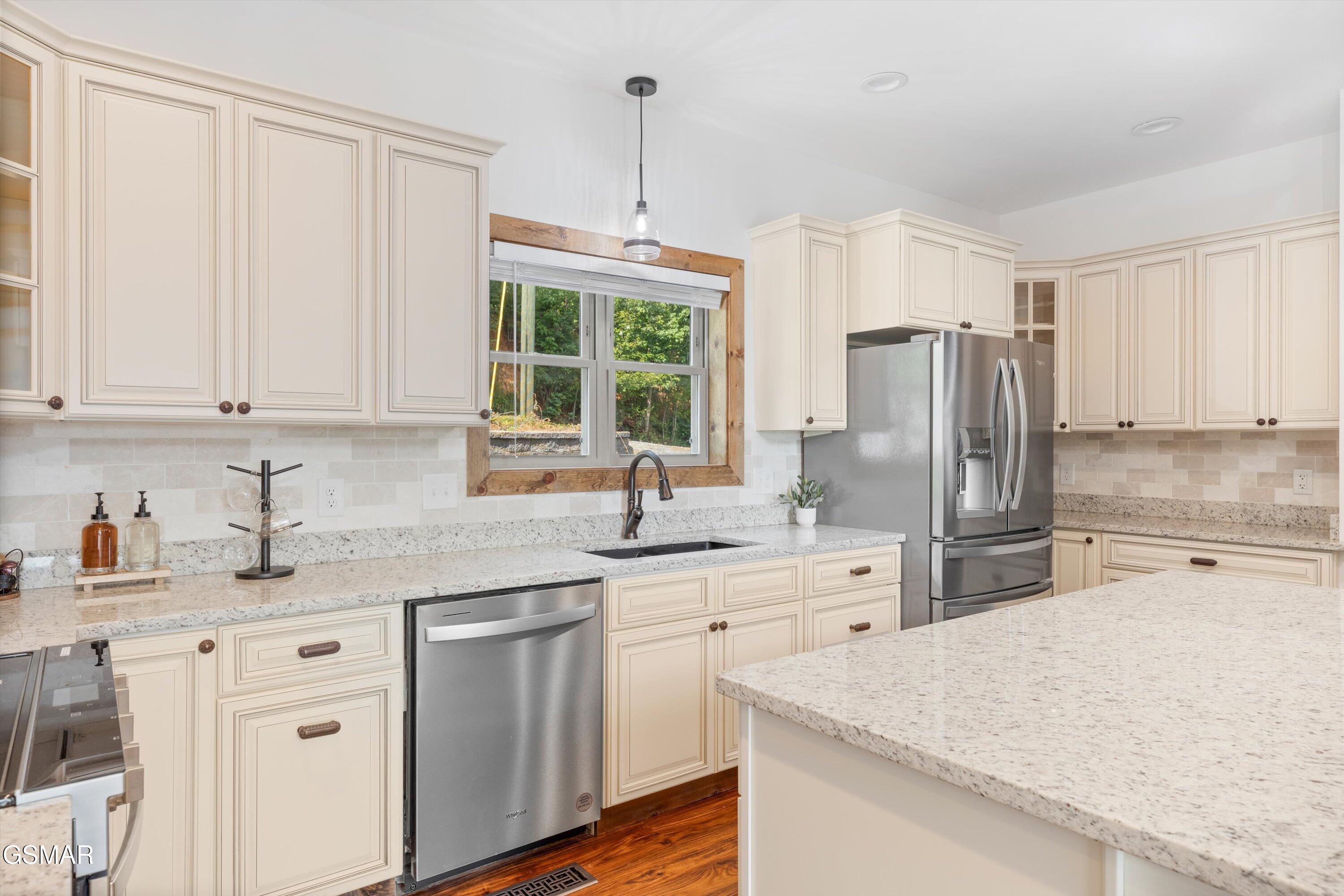 647 Kristis Place Gatlinburg TN 37738