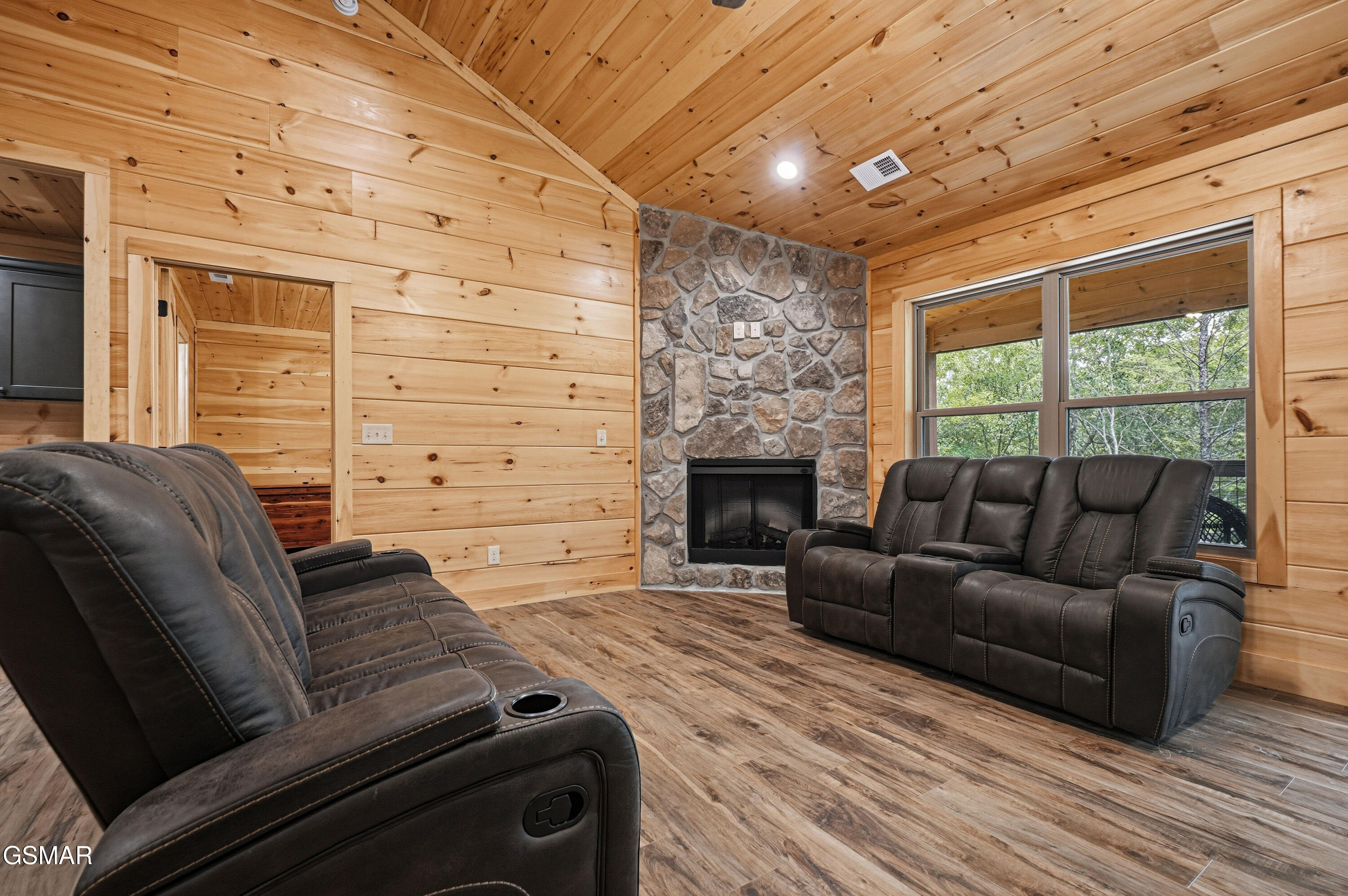 4923 Cote Way Cosby TN 37722