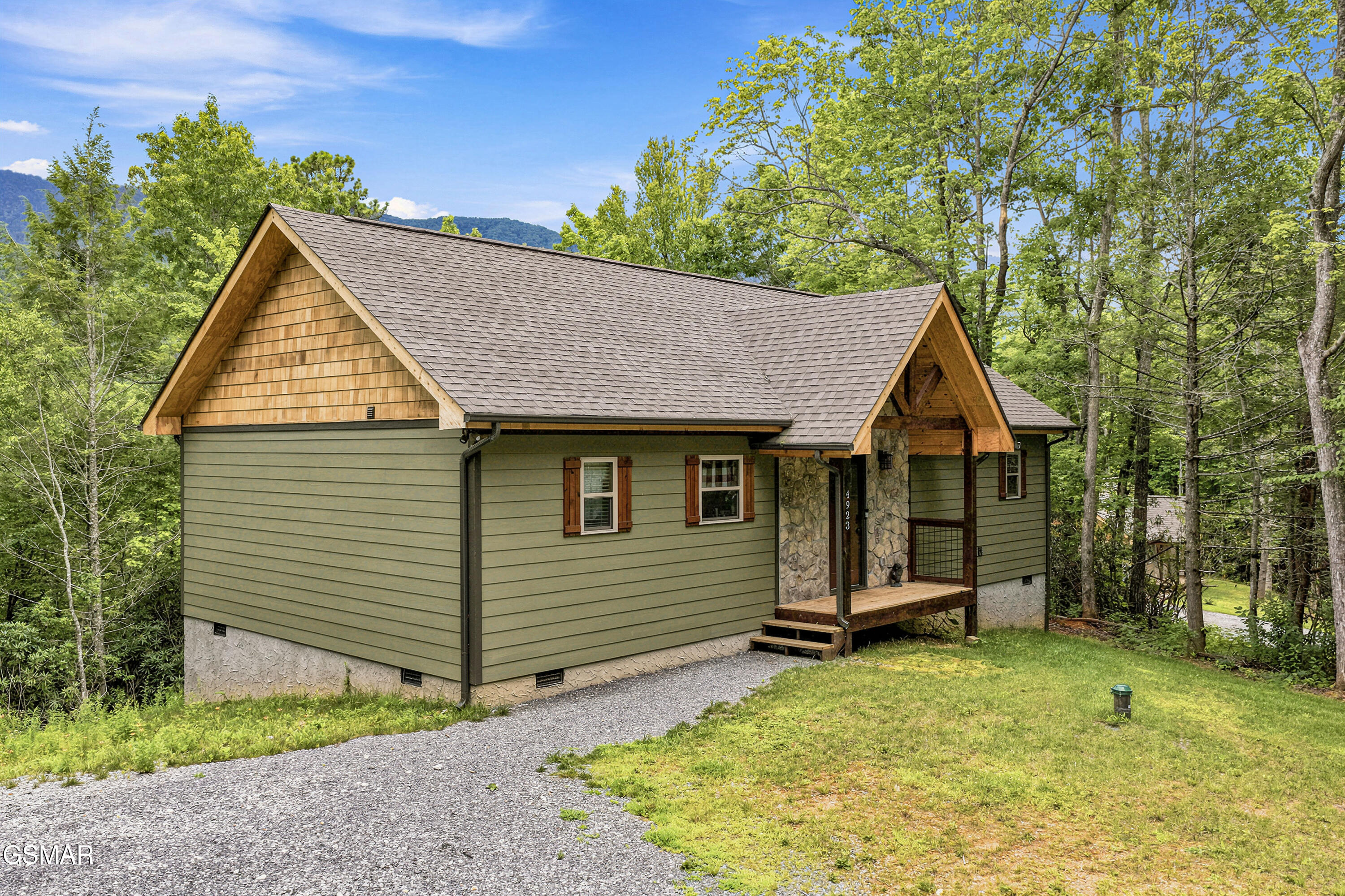 4923 Cote Way Cosby TN 37722