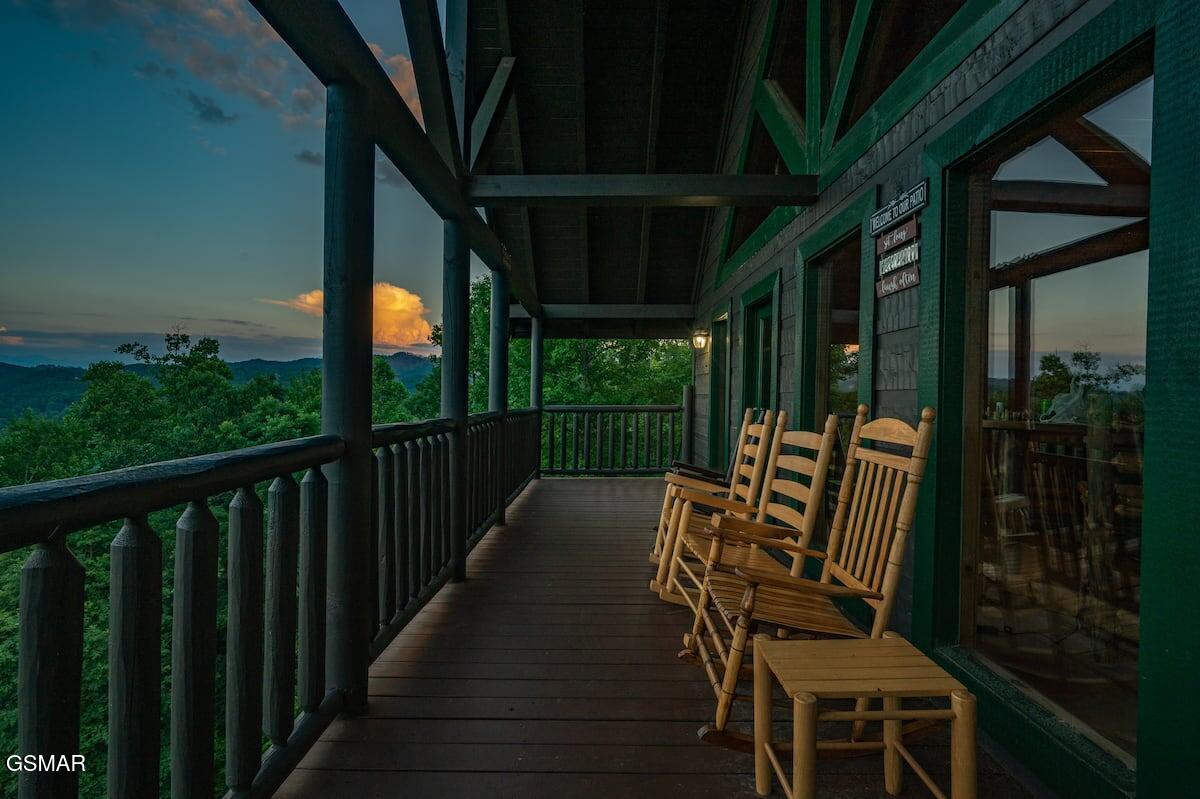 2839 Cedar Falls Way Sevierville TN 37862