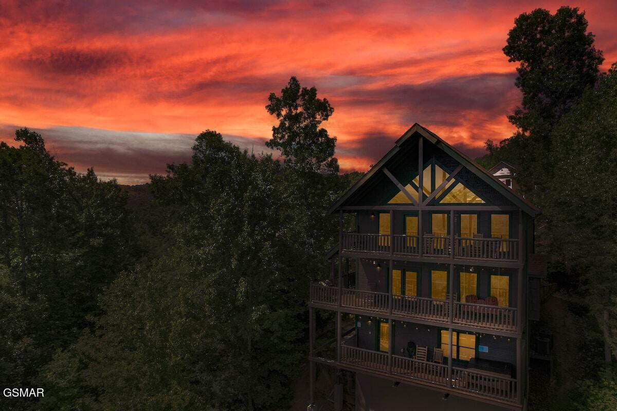 2839 Cedar Falls Way Sevierville TN 37862