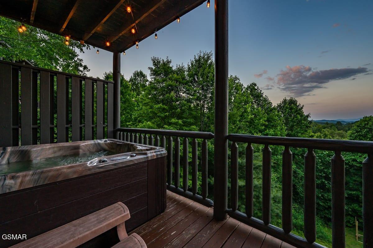 2839 Cedar Falls Way Sevierville TN 37862