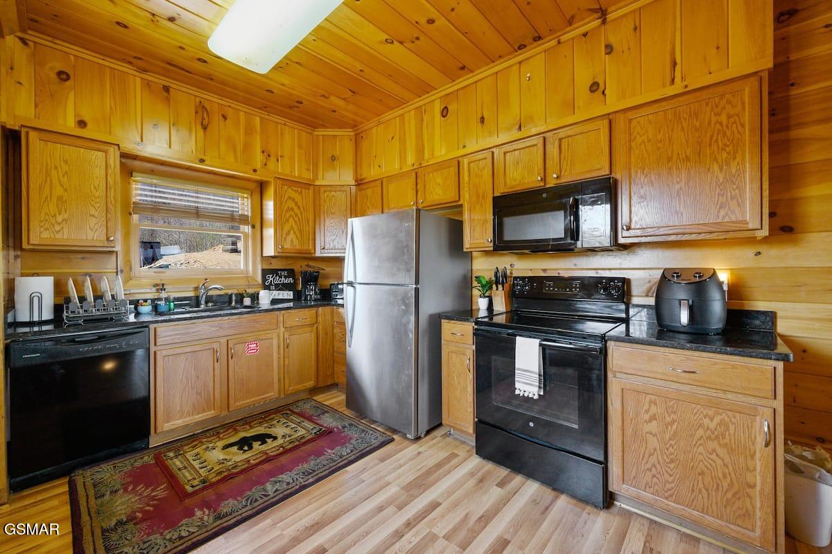 2839 Cedar Falls Way Sevierville TN 37862