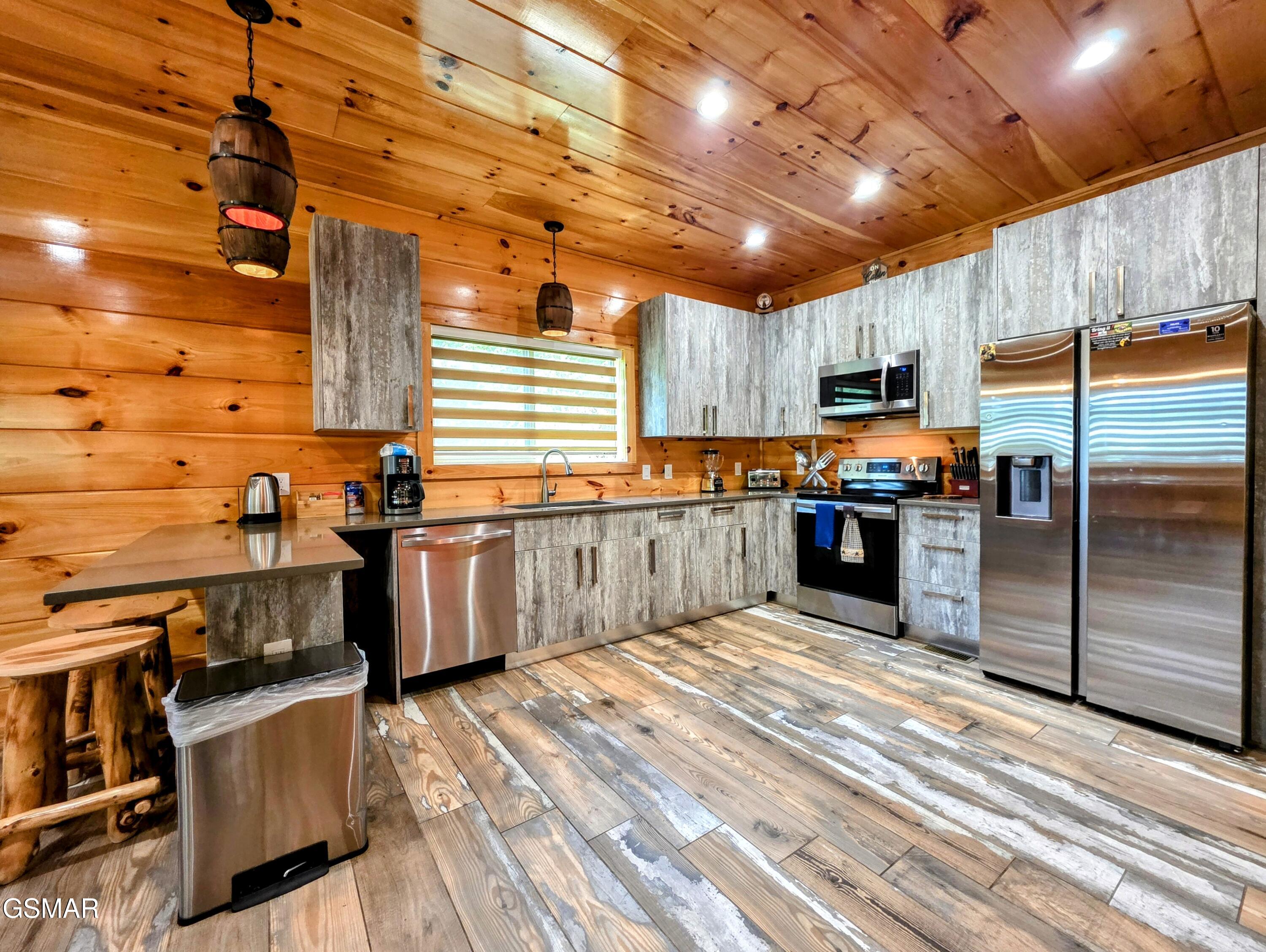 367 Wiley Oakley Drive Gatlinburg TN 37738
