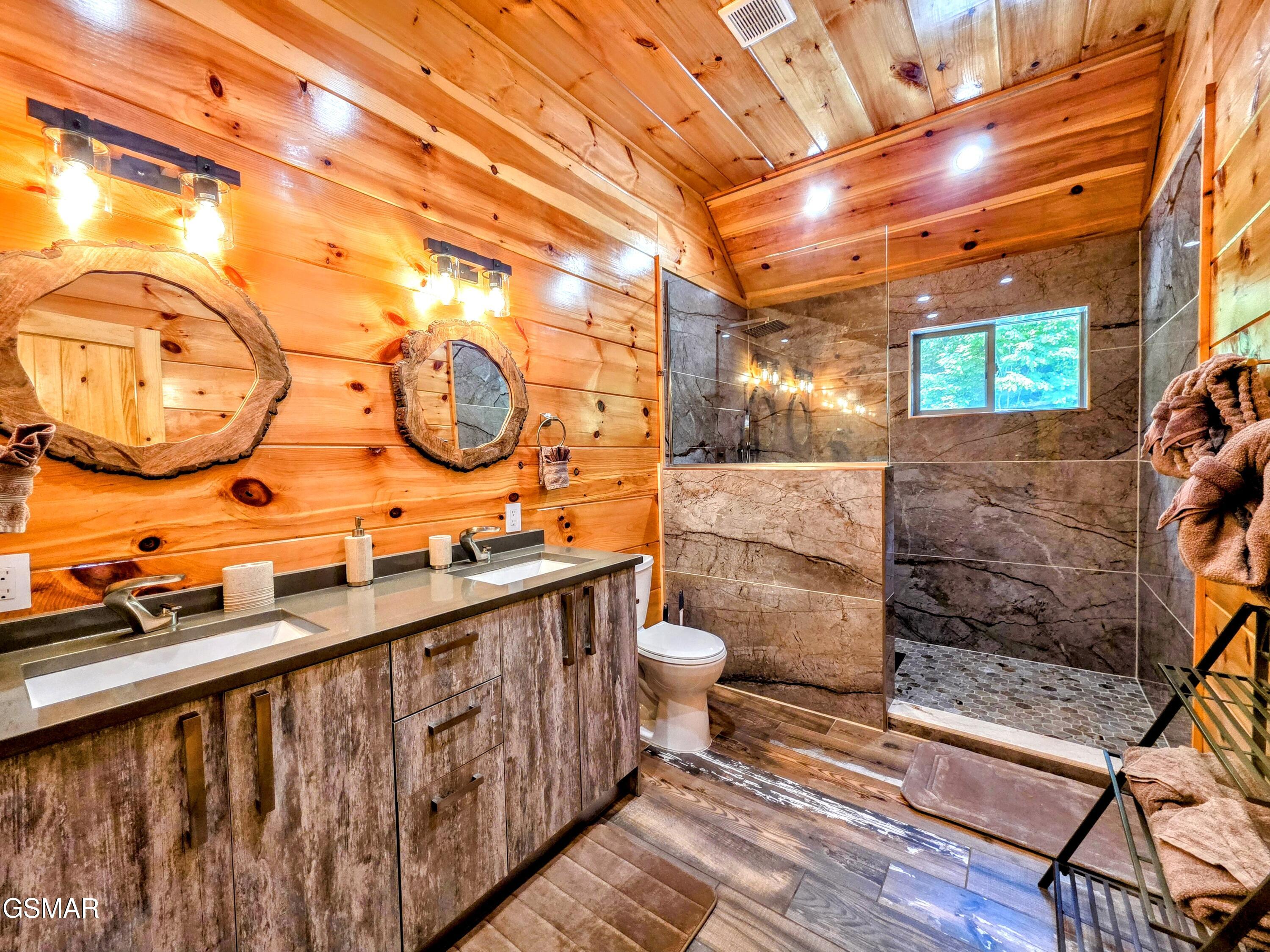 367 Wiley Oakley Drive Gatlinburg TN 37738