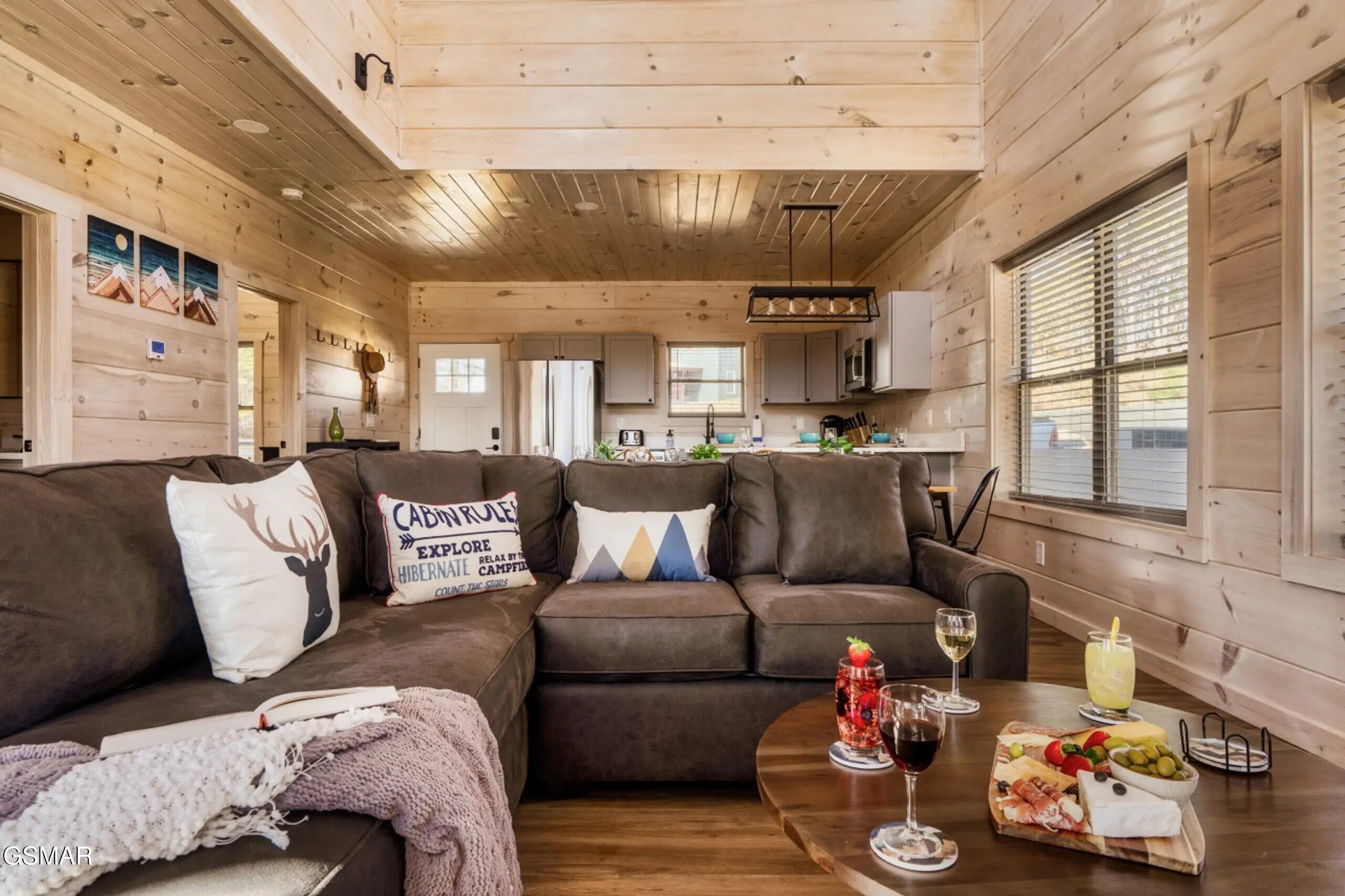 2852 Sequoia Road Pigeon Forge TN 37863