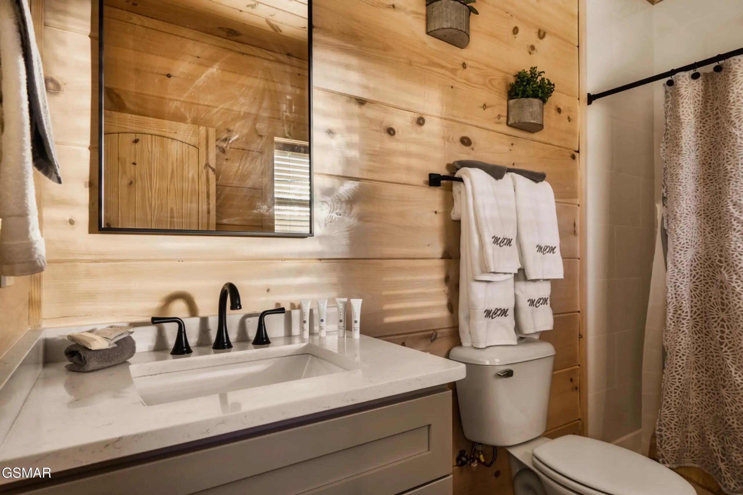 2852 Sequoia Road Pigeon Forge TN 37863