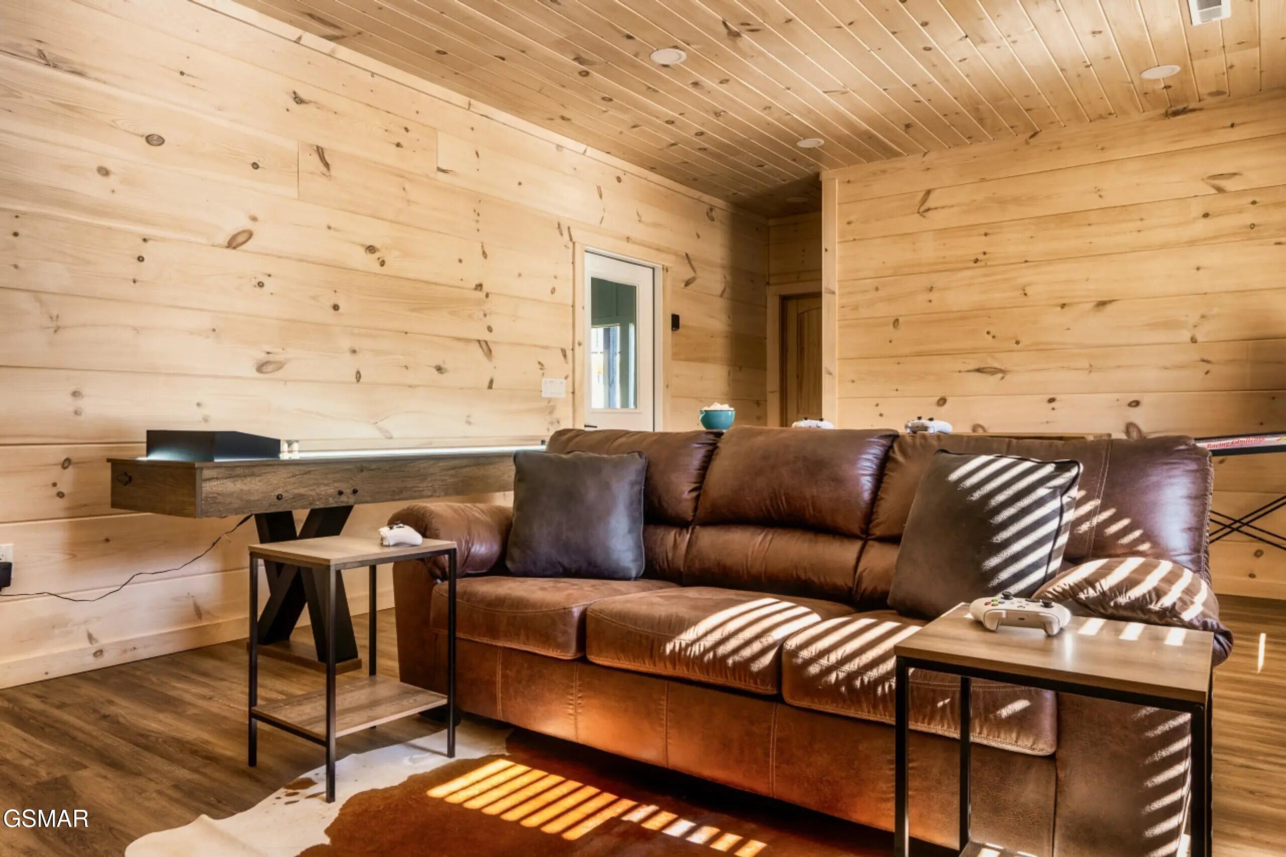 2852 Sequoia Road Pigeon Forge TN 37863