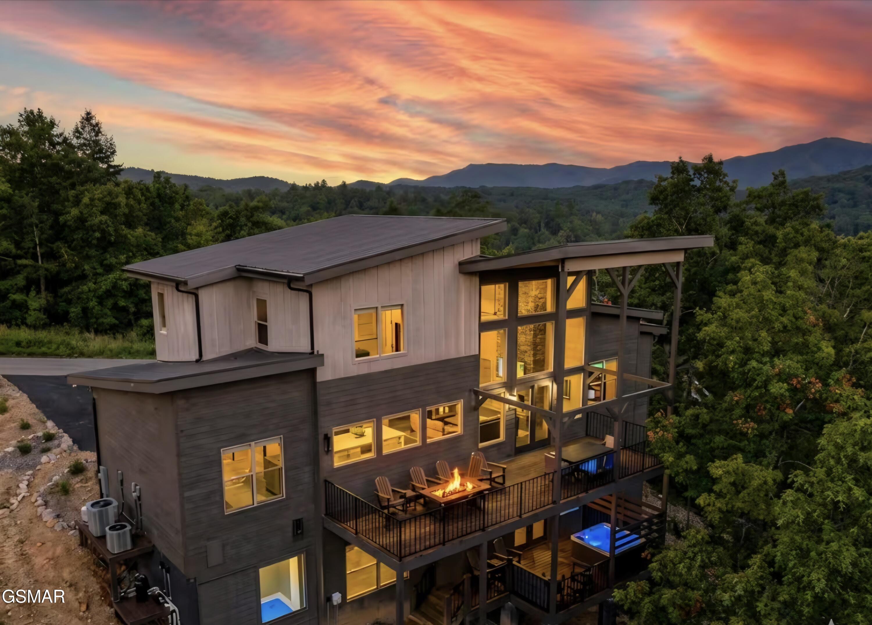 1429 Mountain Ash Way Sevierville TN 37876