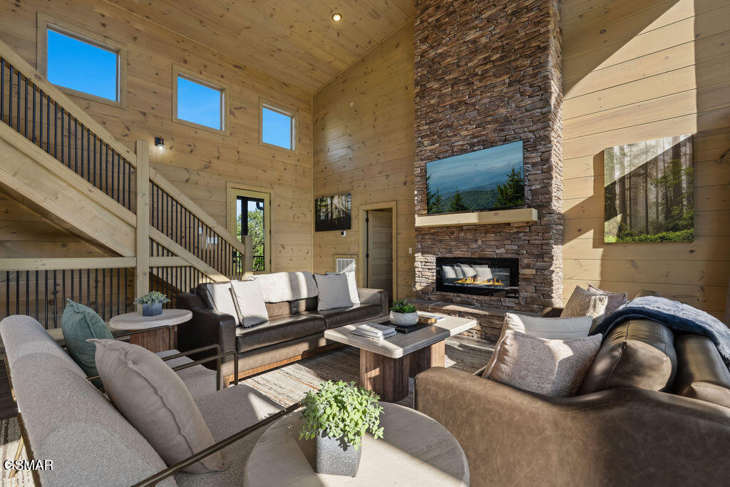 1429 Mountain Ash Way Sevierville TN 37876